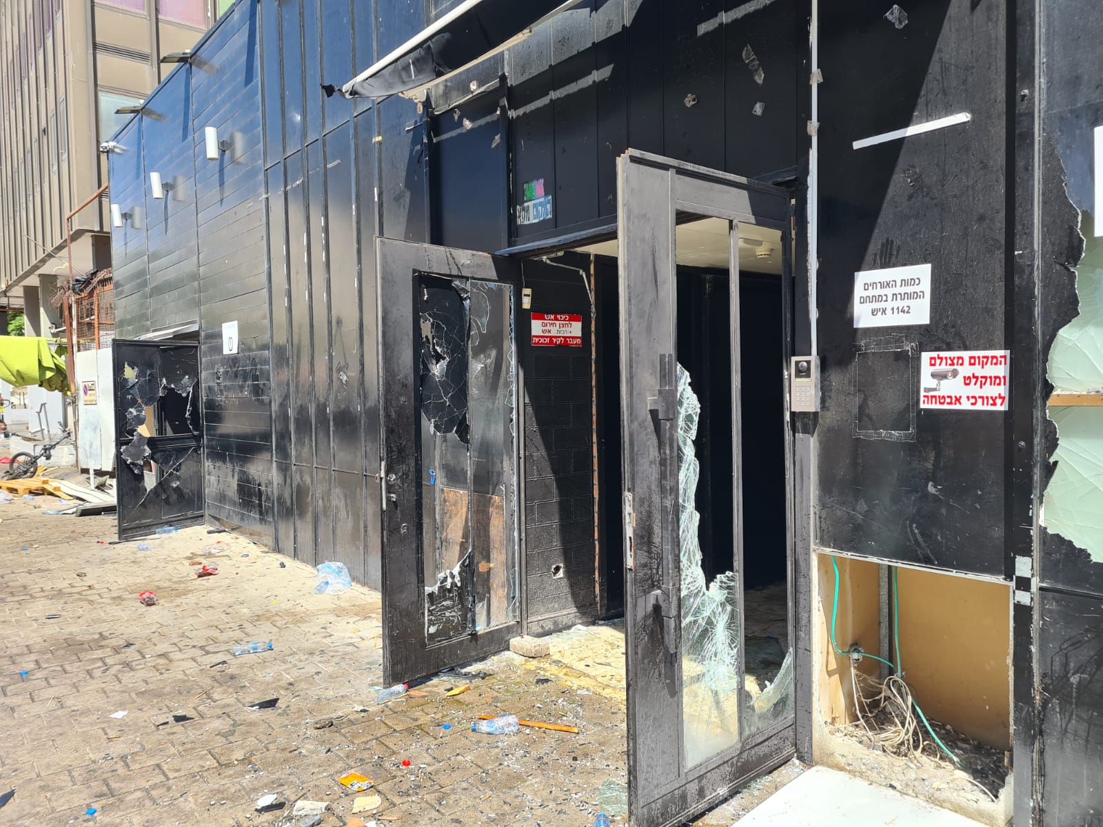 اصابة 19 شرطياً و28 مصاباً في صفوف المتظاهرين الايرتريين في تل ابيب