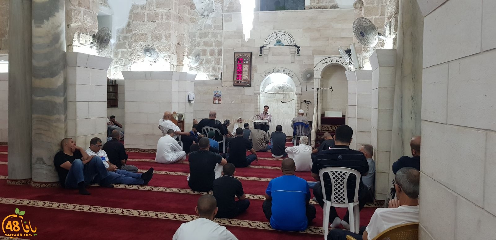 بالصور: محاضرة قيّمة للدكتور رائد فتحي في المسجد العمري الكبير باللد 