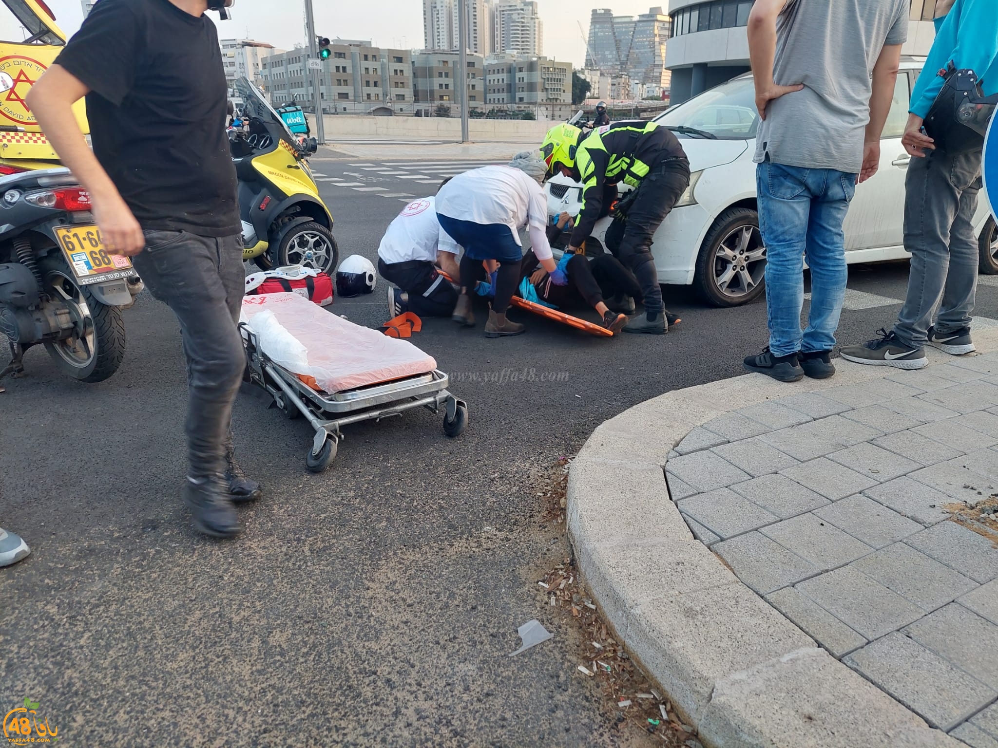 اصابة متوسطة لراكب دراجة نارية بحادث طرق بتل أبيب 