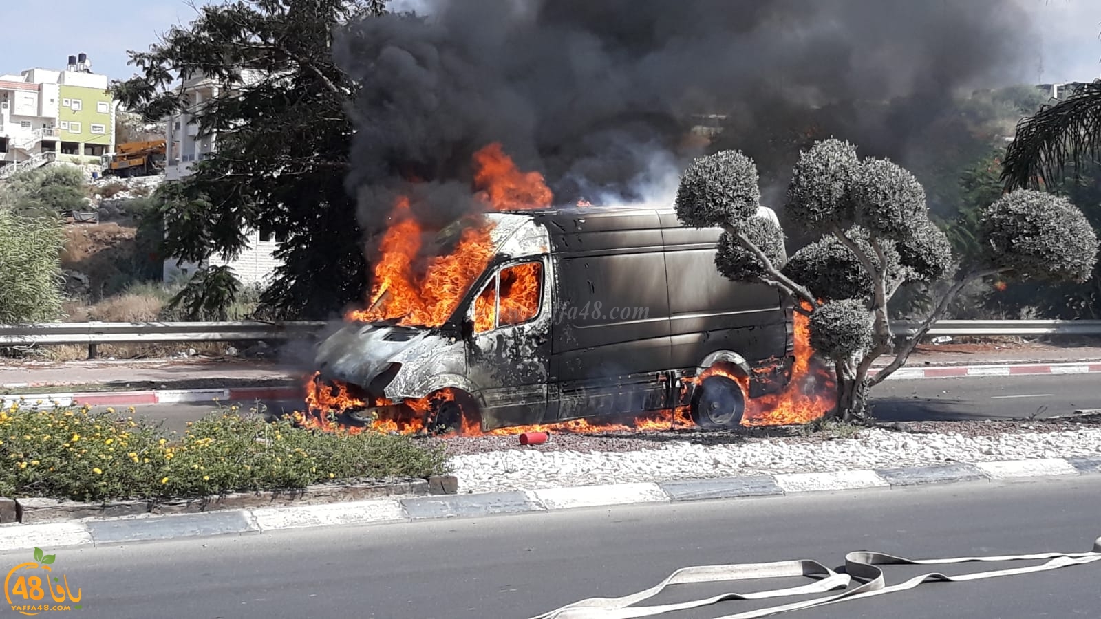 فيديو: اندلاع النيران بشاحنة على مدخل مدخل مدينة كفرقاسم دون وقوع اصابات
