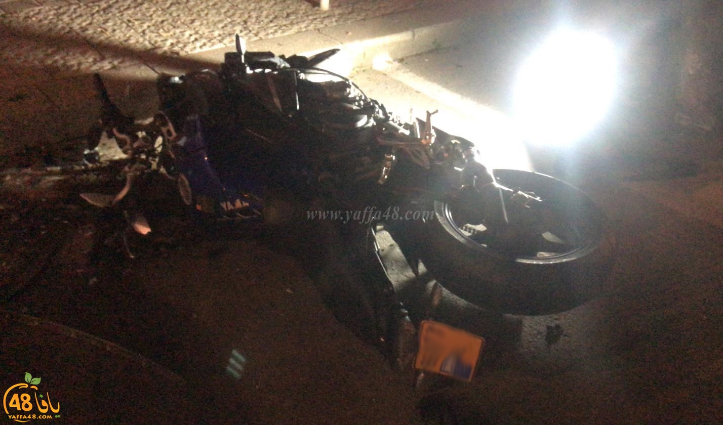 فيديو: إصابتان احداها خطرة بحادث طرق بين مركبة ودراجة نارية في يافا