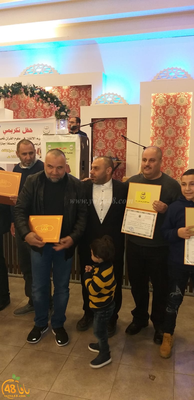  جمعية الزيتونة بالرملة تحتفل بتخريج 11 طالباً مجازاً في قراءة القرآن الكريم
