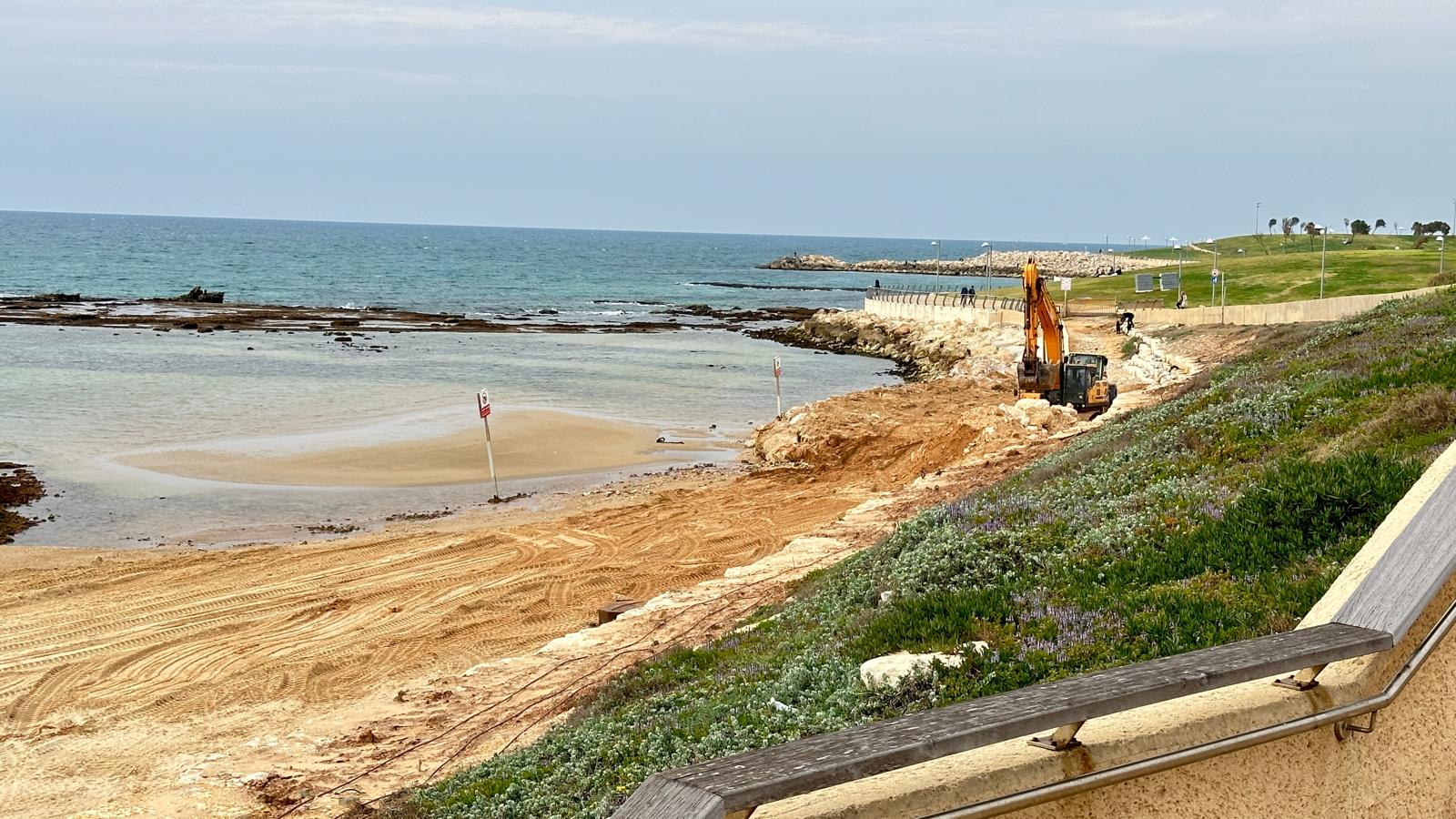 يافا: أعمال تطوير المتنزه تطمس الشاطئ العربي في حي العجمي 