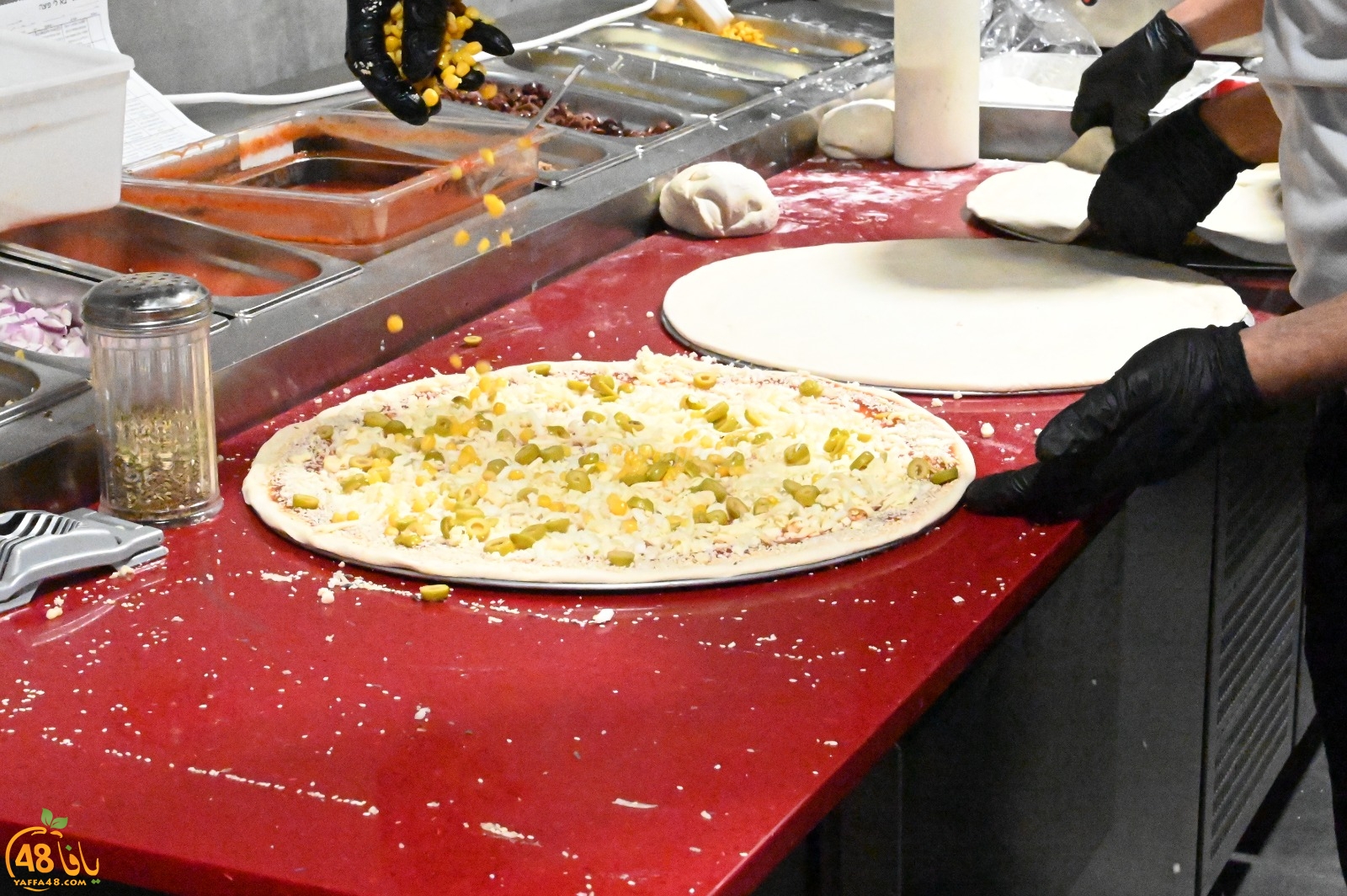 بالصور : بالي بيتسا يقدم بيتزا عائلية ب 59 شيكل مع كولا مجاناً
