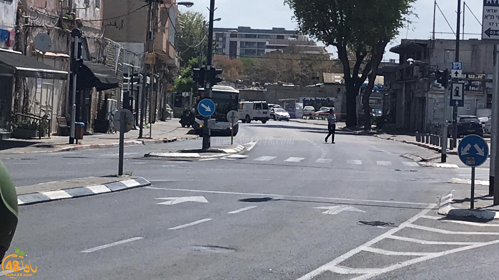 فيديو: الشرطة تُغلق مقطعاً من شارع سلمة لمعالجة جسم مشبوه 