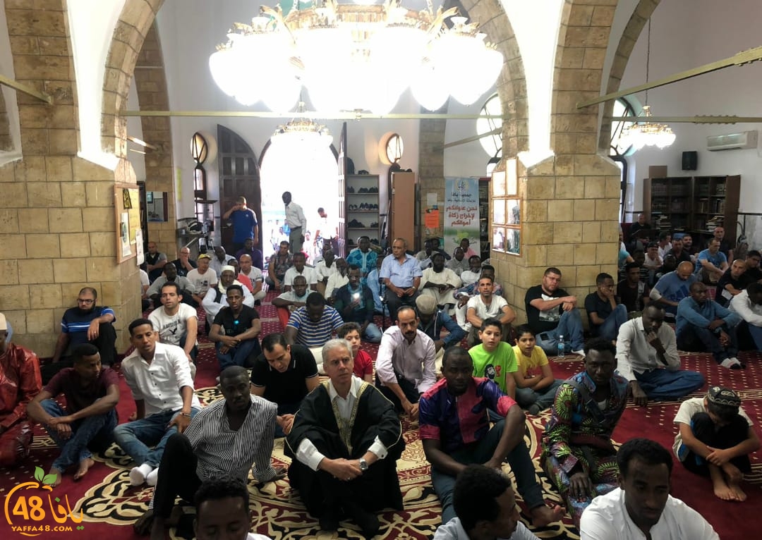 بالفيديو: صلاة عيد الفطر السعيد من مسجد حسن بك بمدينة يافا 