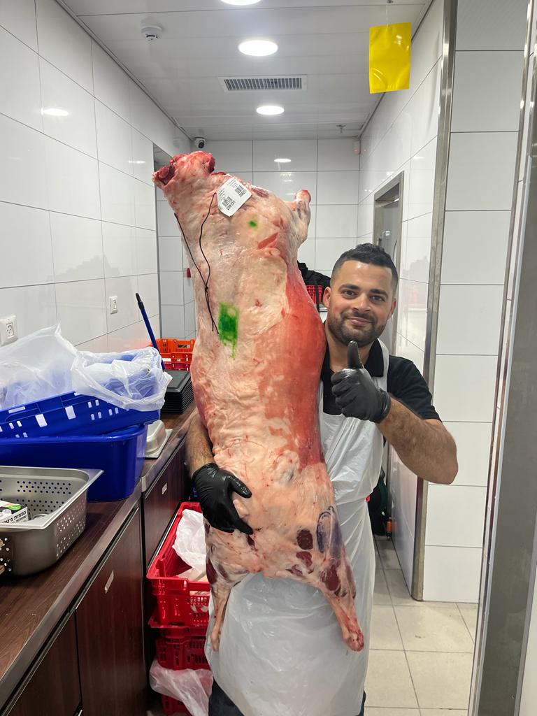  اللد: حملة تخفيضات على اللحوم في ملحمة أبو حلوة 