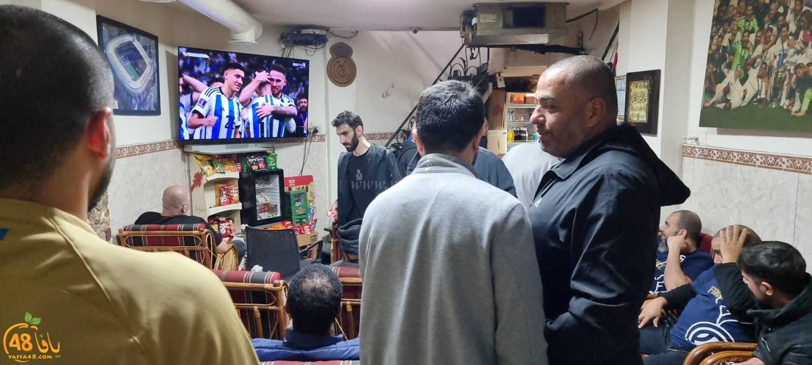 شاهد: الأجواء داخل مقاهي يافا في نهائي كأس العالم