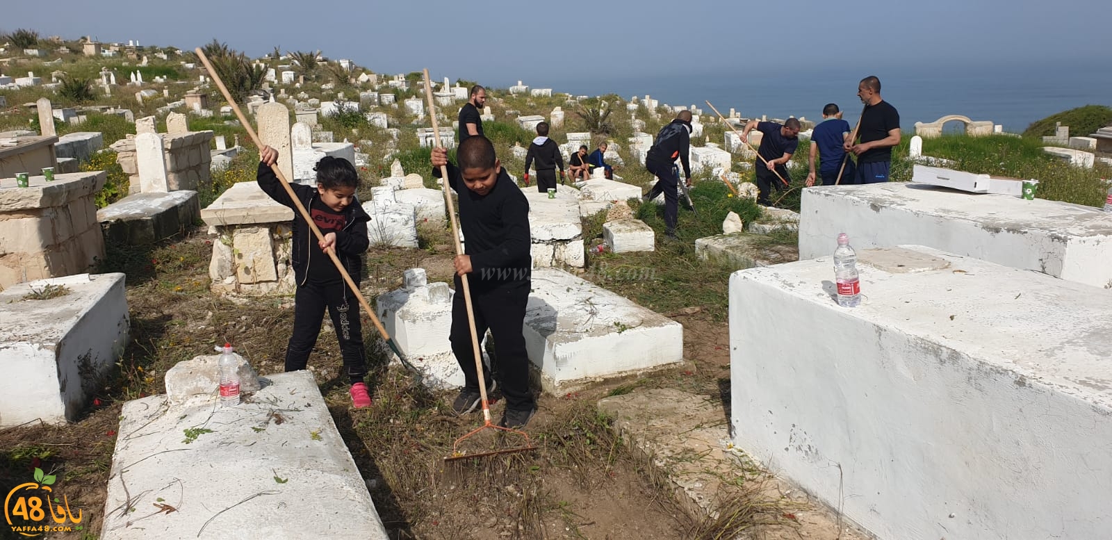 بالفيديو: لجنة إكرام الميت تنظّم حملة لصيانة مقبرة الكازاخانة.. وتدعو الأهالي للمشاركة