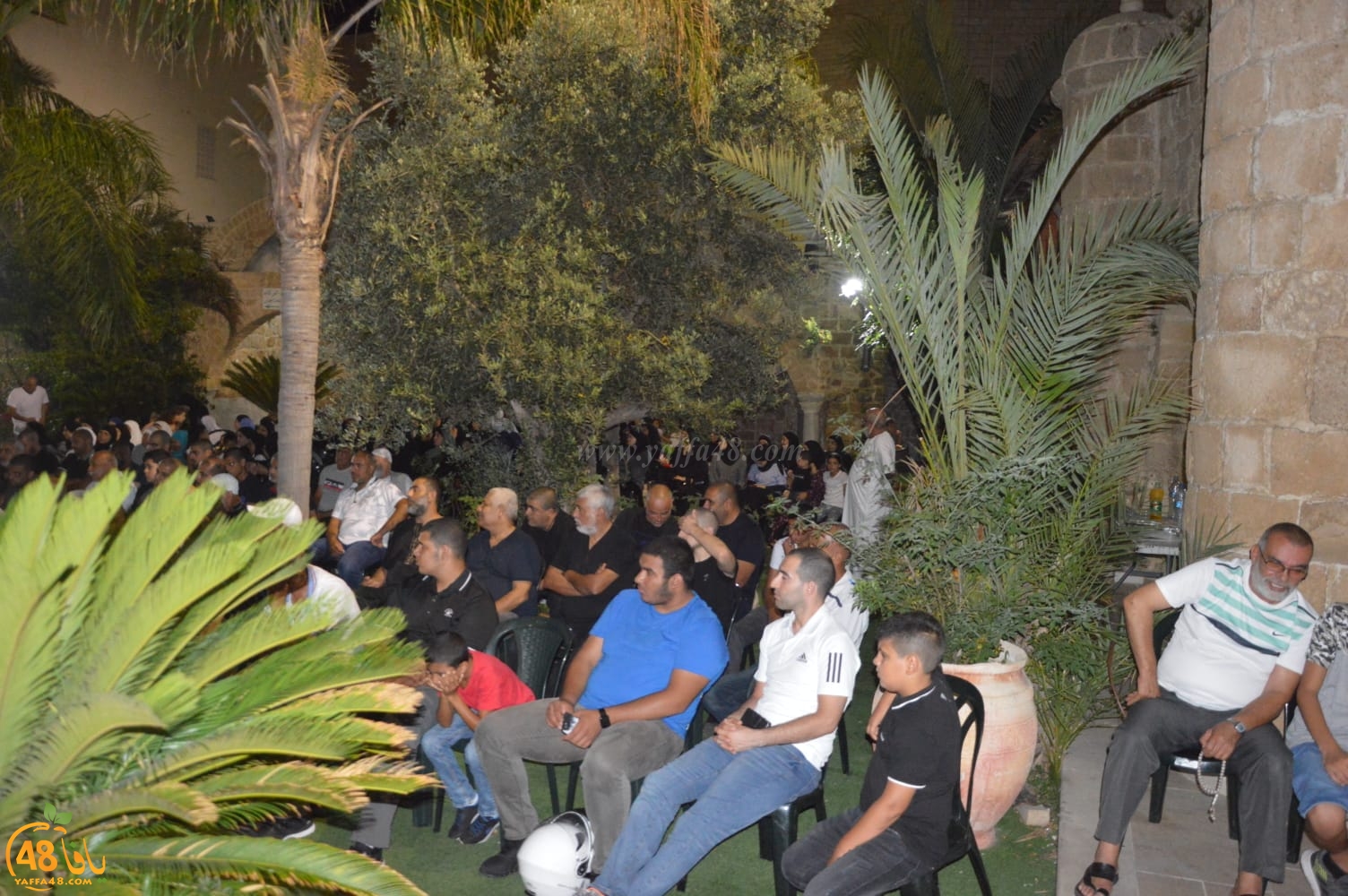بالصور: لجنة تيسير الحج والعمرة بيافا تُنظم احتفالاً لتوديع حجاج بيت الله الحرام