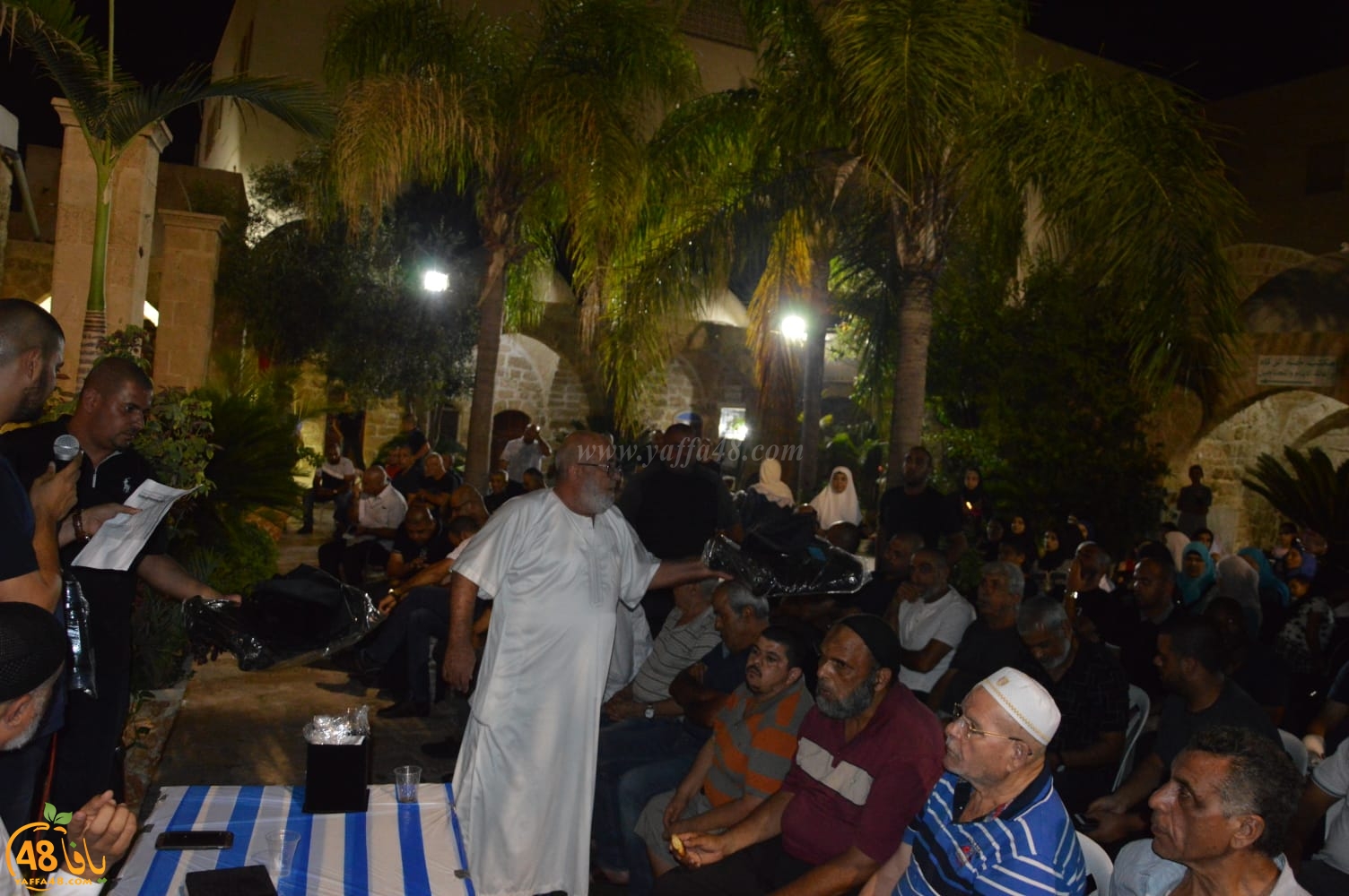 بالصور: لجنة تيسير الحج والعمرة بيافا تُنظم احتفالاً لتوديع حجاج بيت الله الحرام