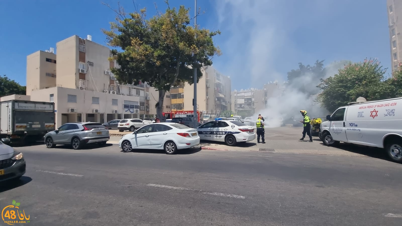 احتراق سيارة شرق مدينة يافا وطواقم الاطفائية تهرع للمكان