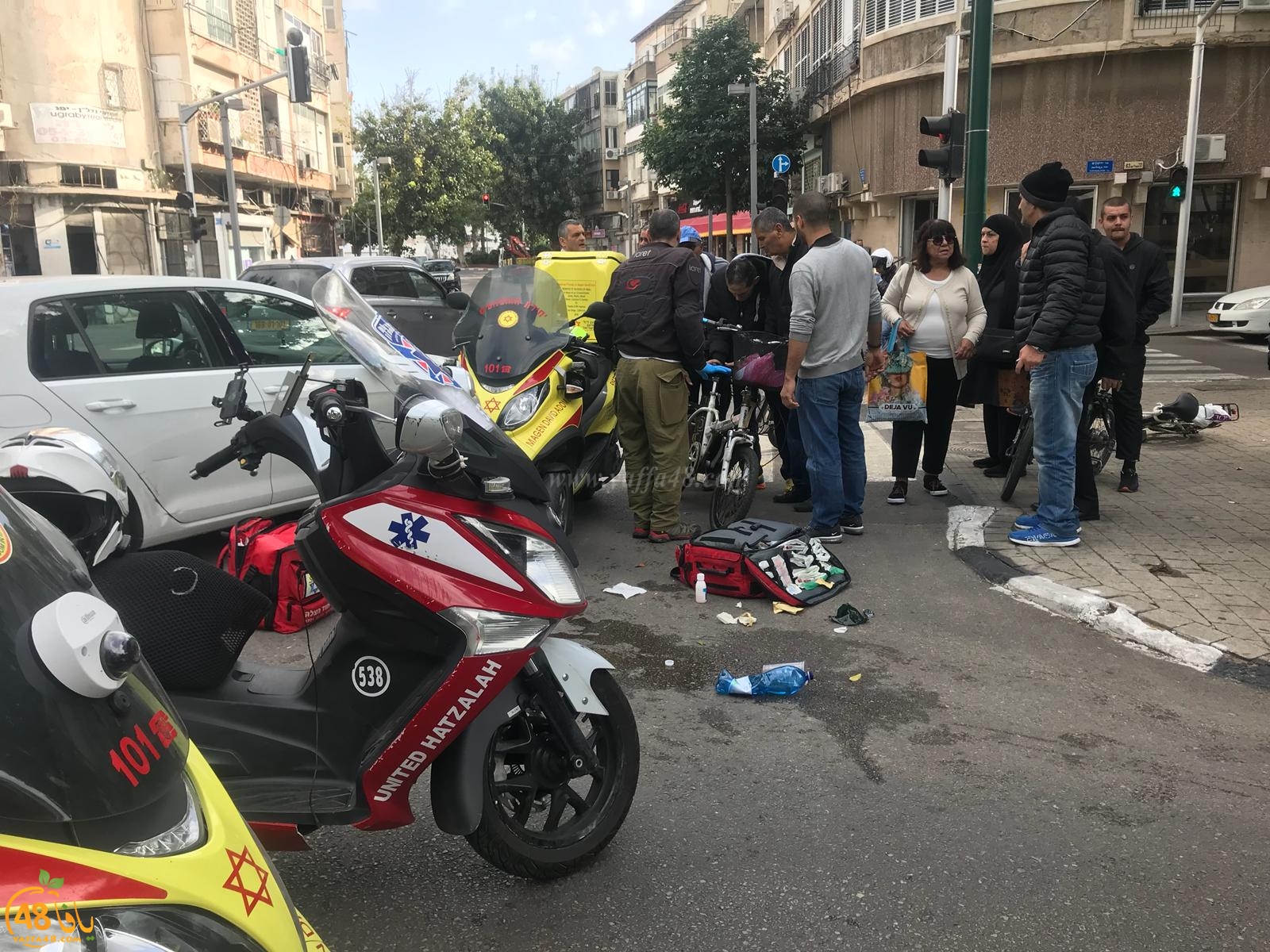 فيديو : إصابة متوسطة لراكب دراجة كهربائية بحادث دهس في يافا 