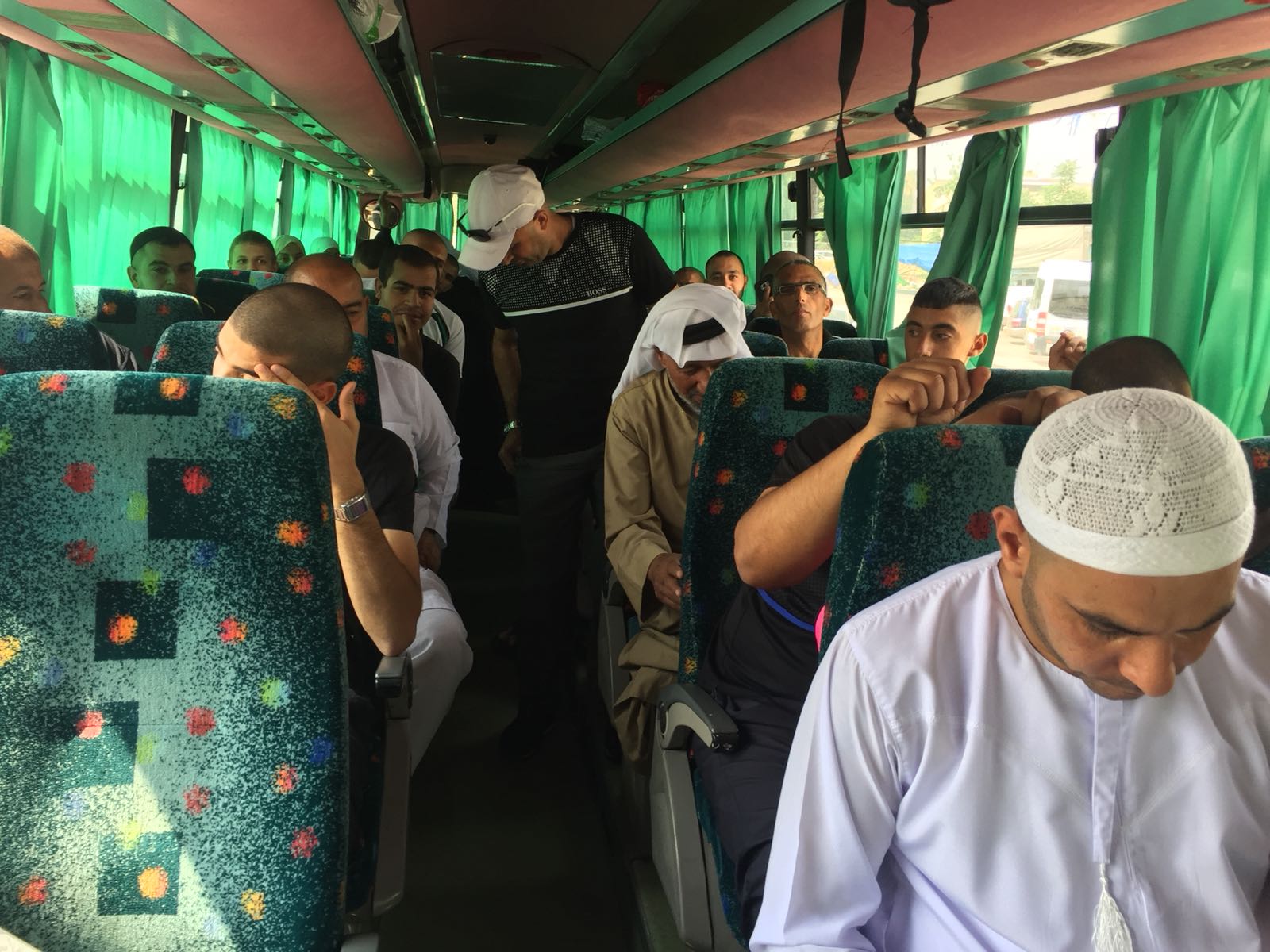 مغادرة معتمري اللد الرملة الى الديار الحجازية لاداء مناسك عمرة رمضان