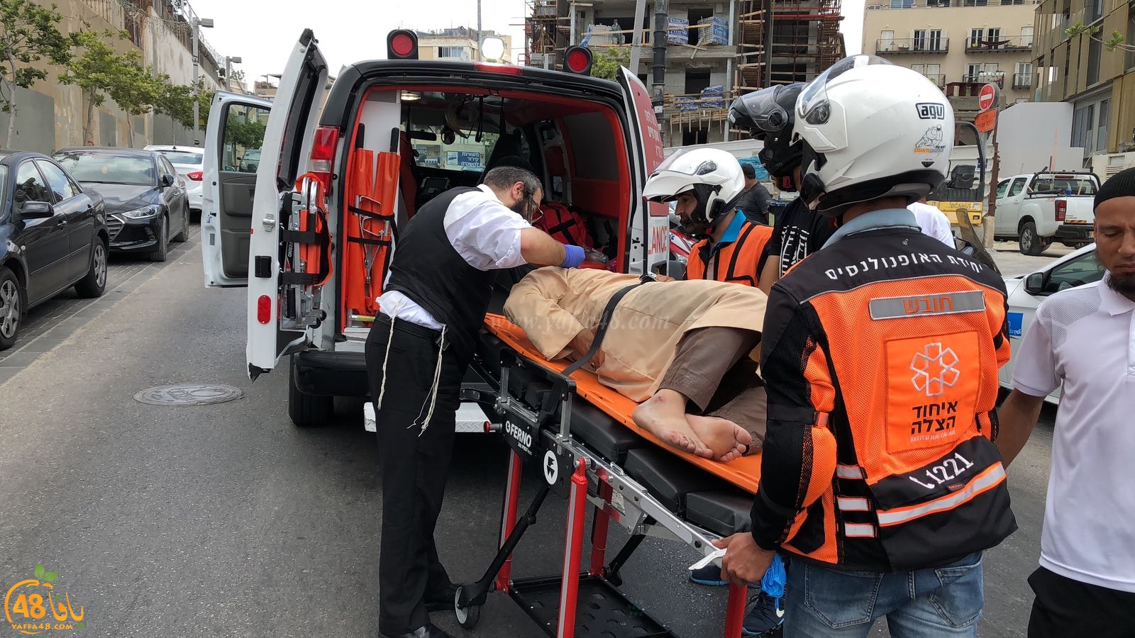  بالصور: اصابة متوسطة للشيخ محمد عايش اثر تعرضه لحادث طرق بيافا 