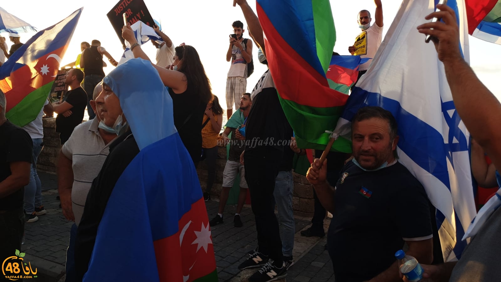 فيديو: تظاهرة حاشدة للجالية الأذربيجانية قرب ميناء يافا ضد أرمينا 