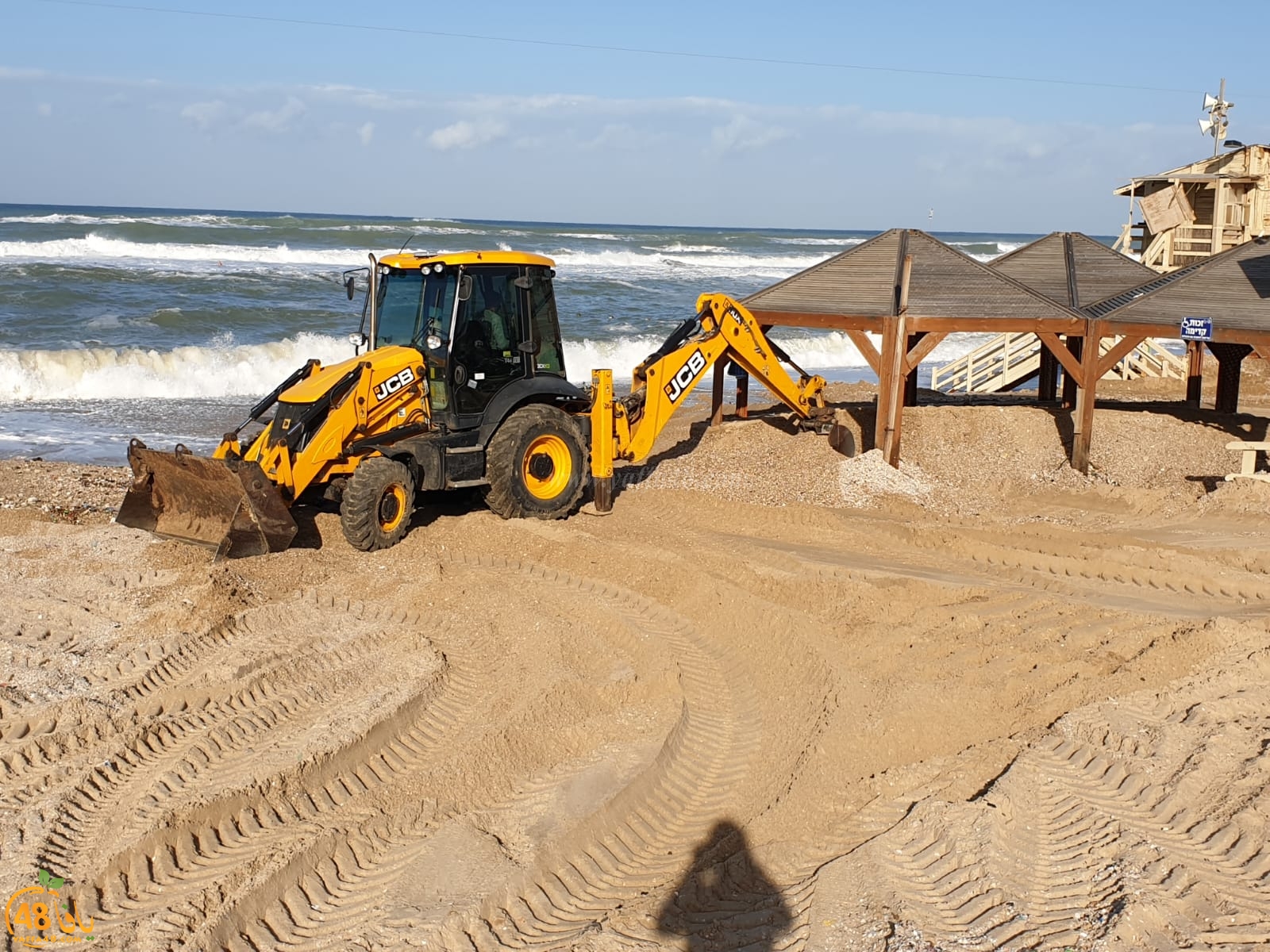  البلدية تستعد لمواجهة العاصفة المقبلة على شاطئ يافا 