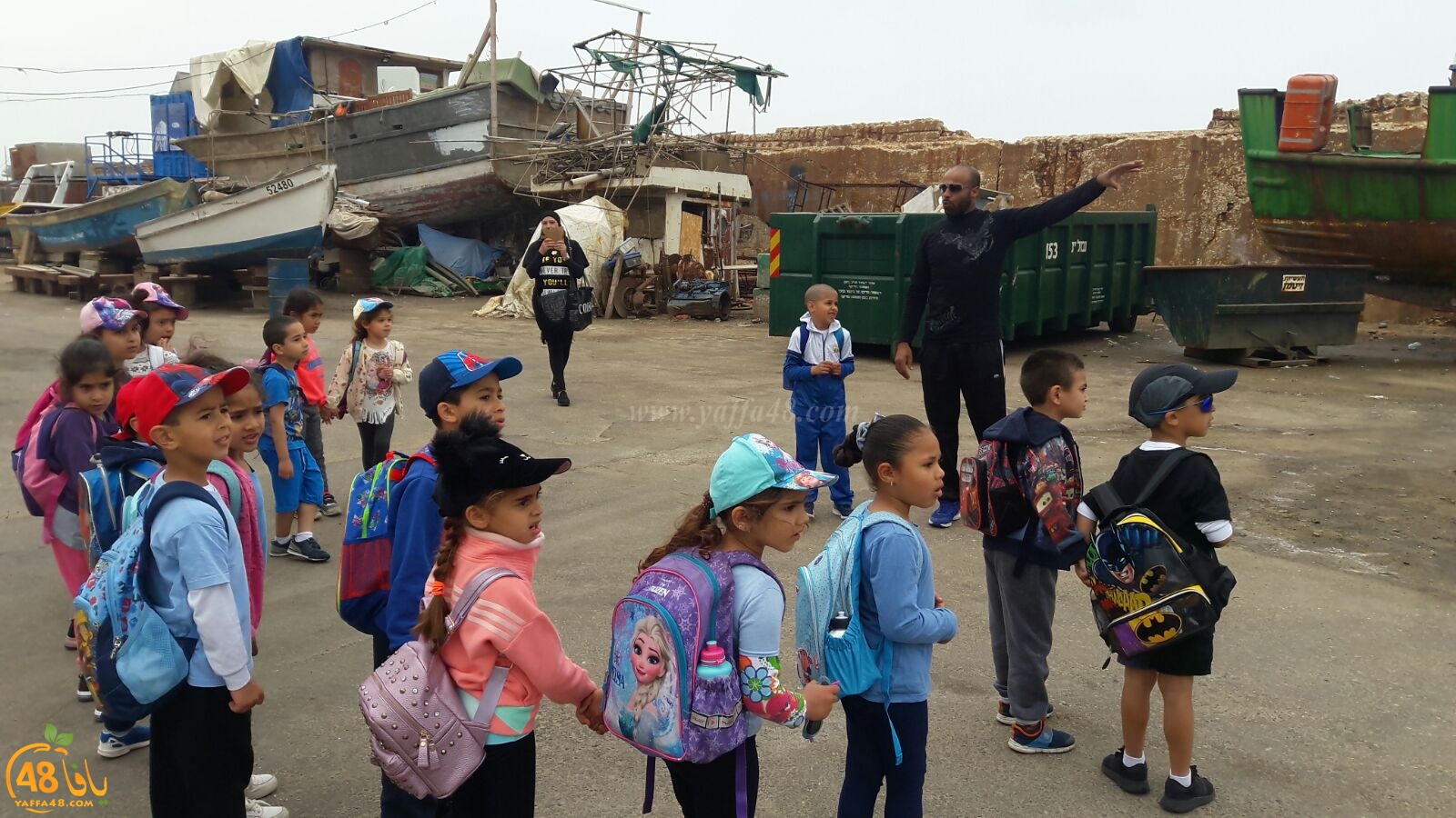 طلاب البستان في مدرسة حسن عرفة يزورون ميناء يافا