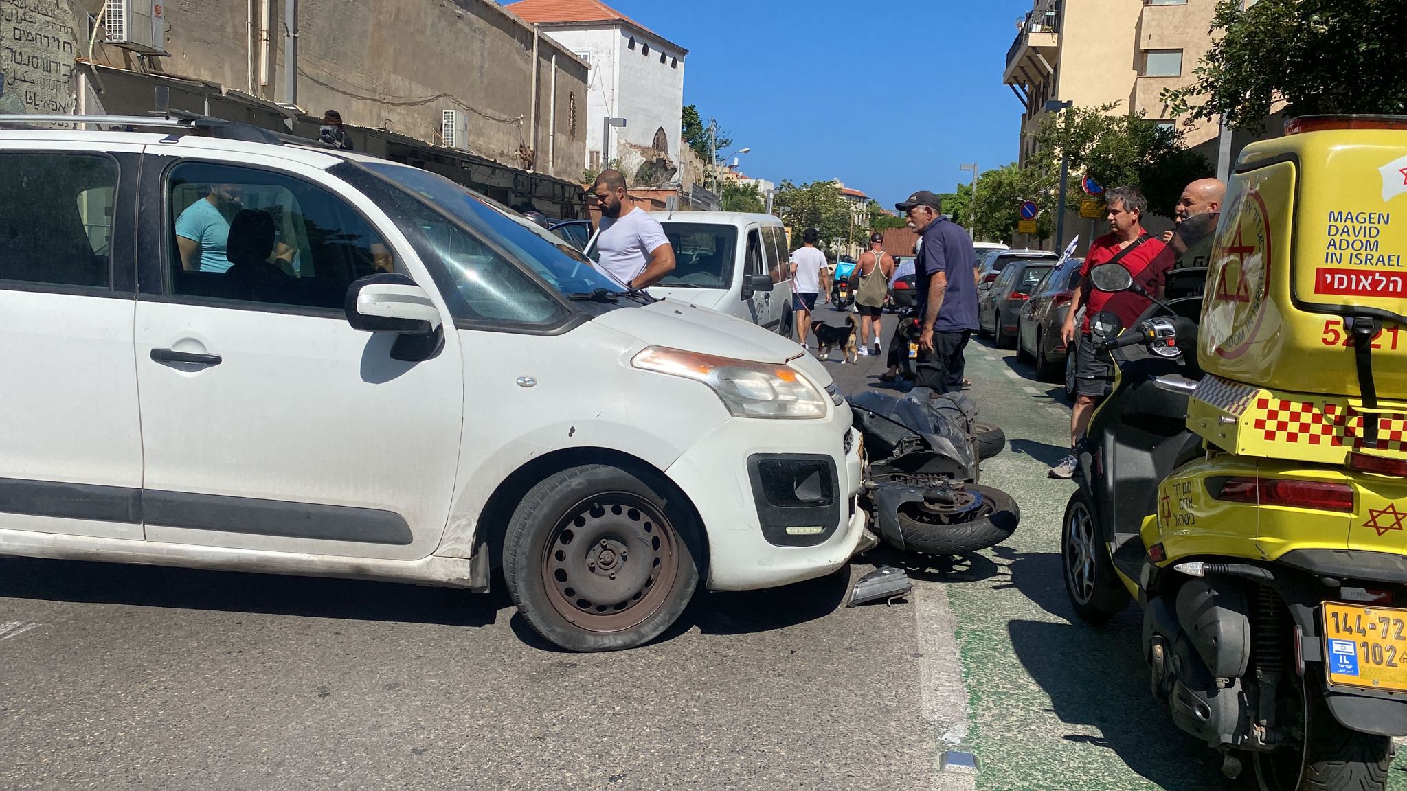 يافا: اصابة متوسطة لراكب دراجة نارية بحادث طرق