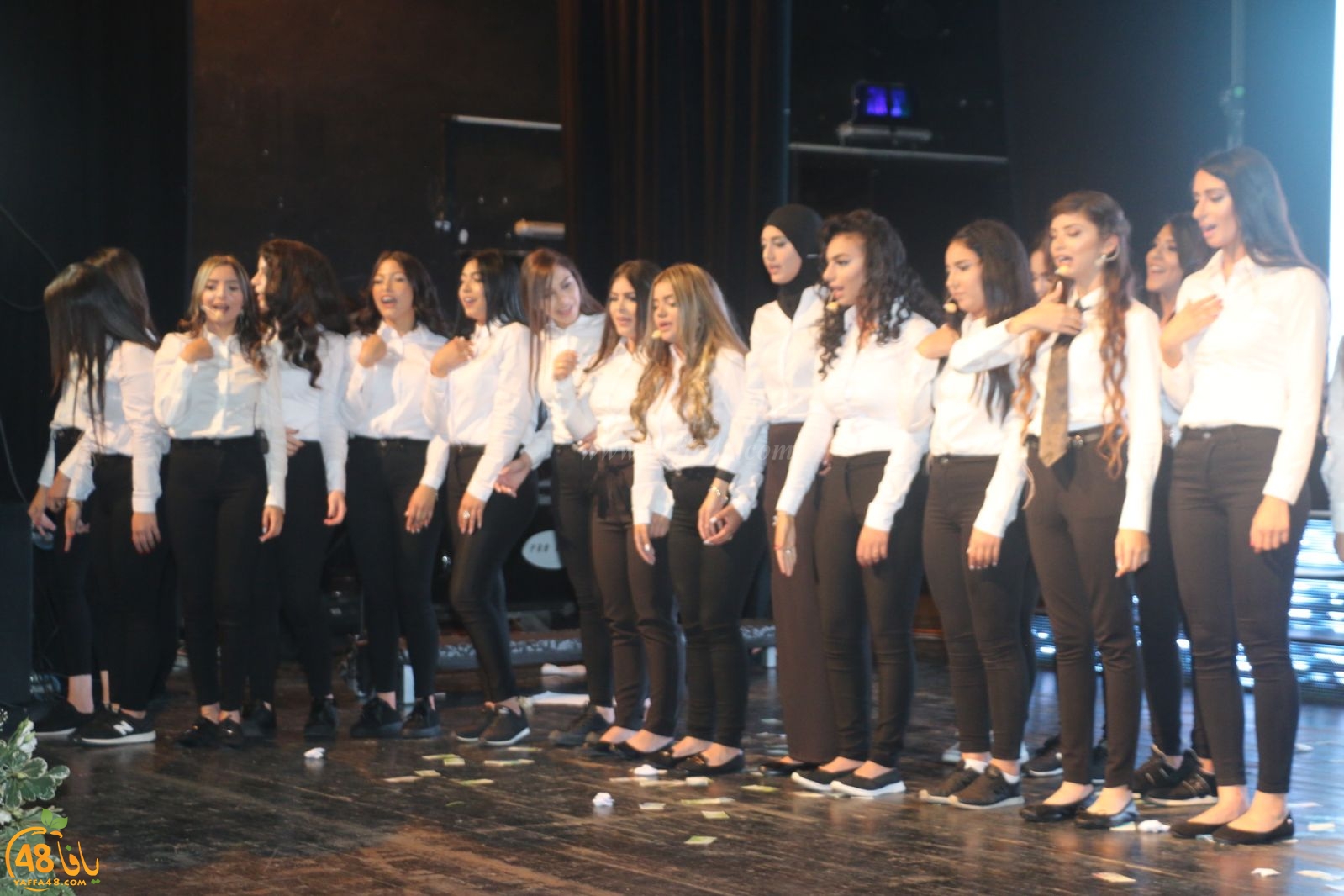 بالفيديو: مدرسة أجيال الثانوية بيافا تحتفل بتخريج فوجها الحادي عشر 