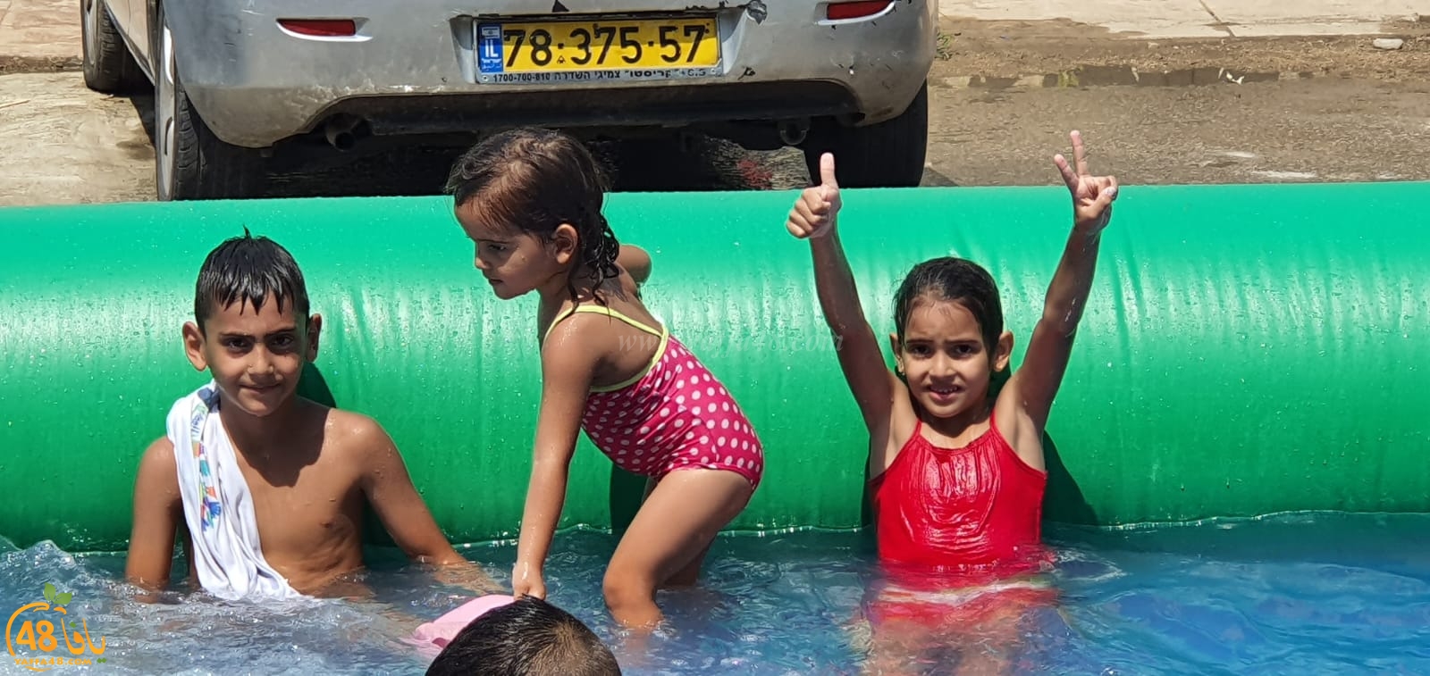 بالفيديو: ألعاب مائية للأطفال في ساحة مسجد النور باللد بمناسبة رأس السنة الهجرية