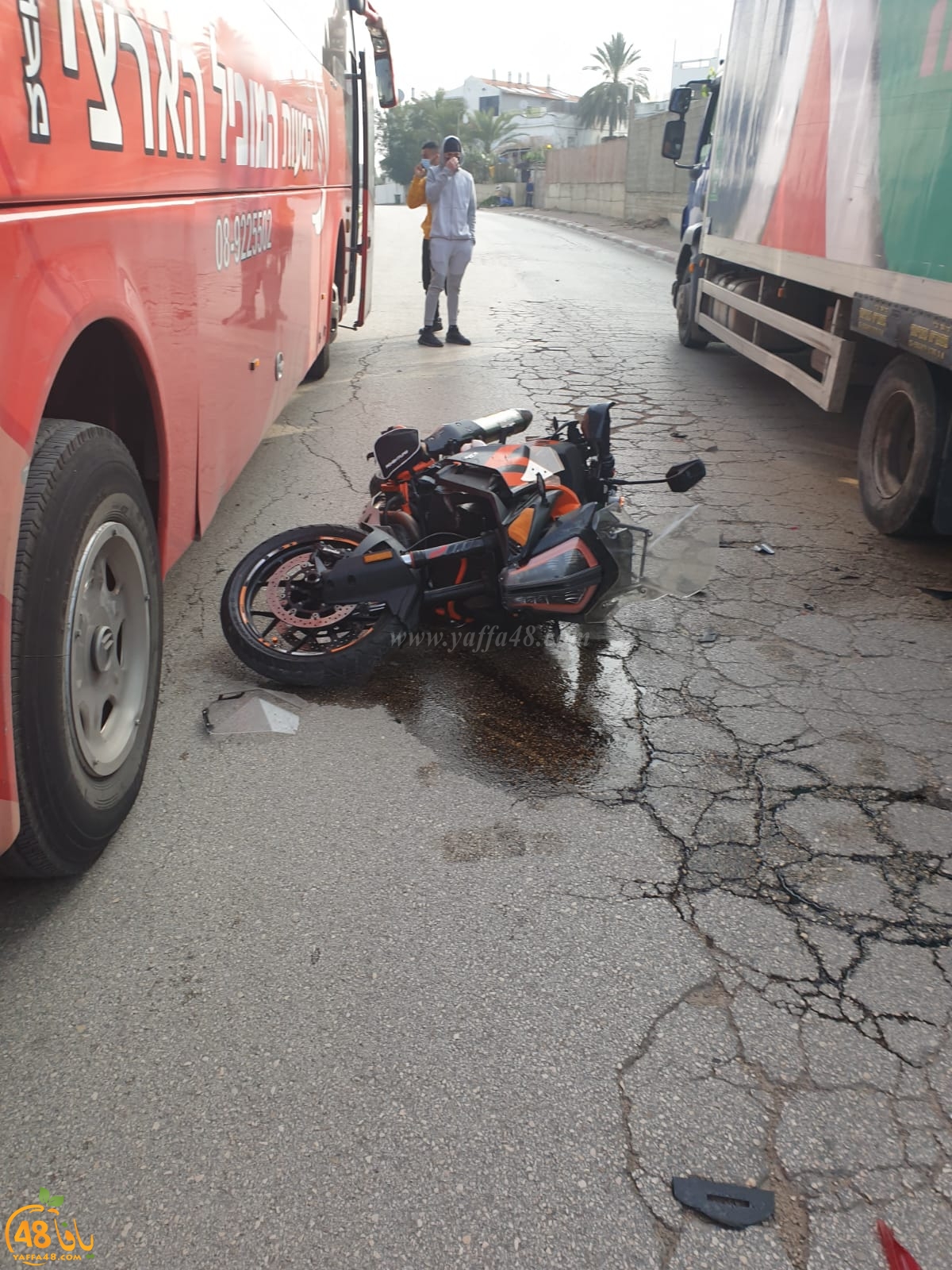 اللد: اصابة متوسطة لراكب دراجة نارية بحادث طرق 