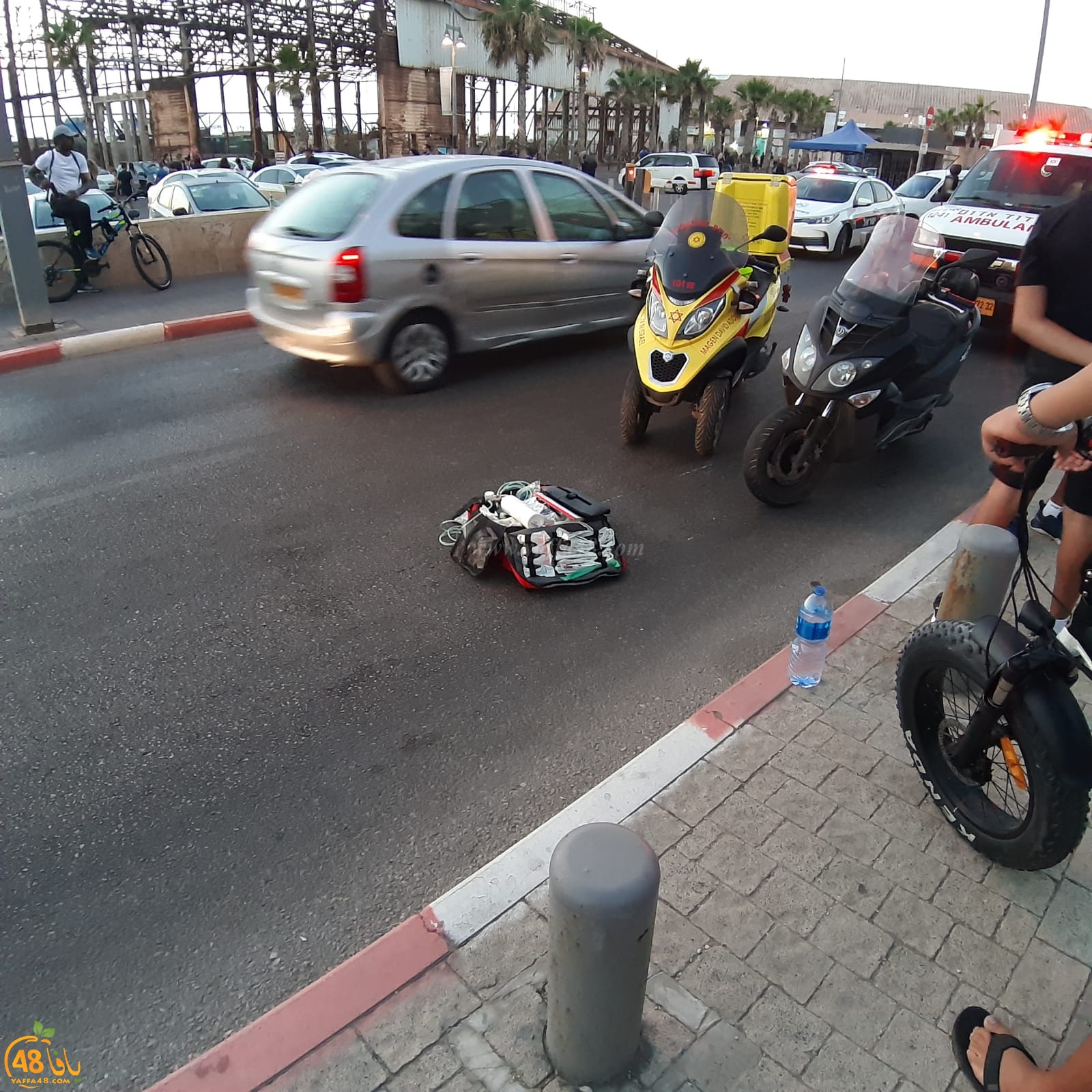 يافا: إصابة متوسّطة لراكب درّاجة كهربائيّة بحادث طرق ذاتي