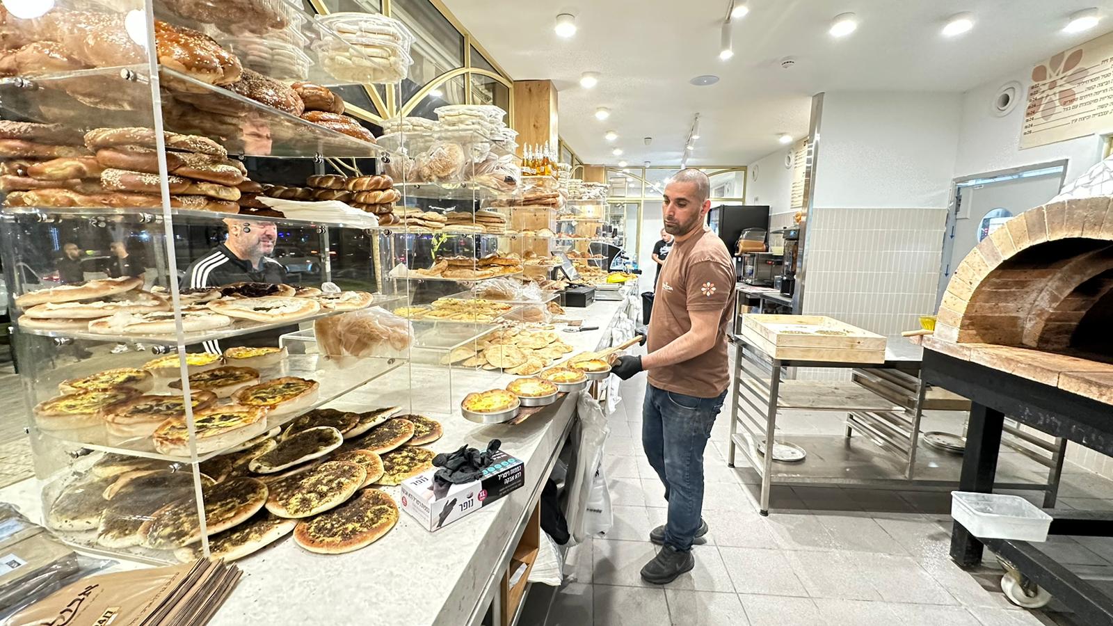 جديد في يافا .. مخبز أبو العافية لأجود أنواع المخبوزات والمعجنات 