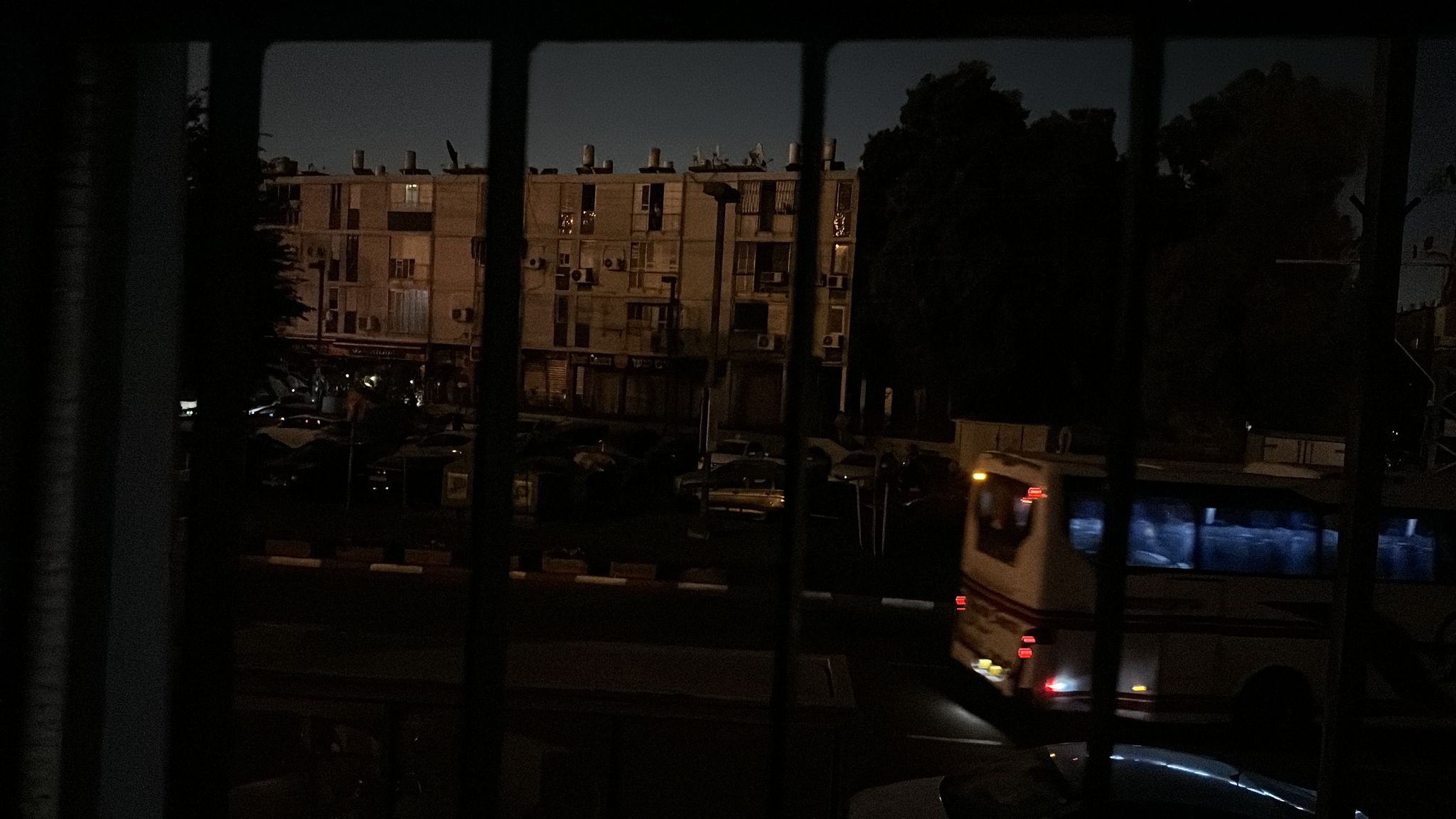 يافا: انقطاع التيار الكهربائي عن مئات البيوت في المدينة