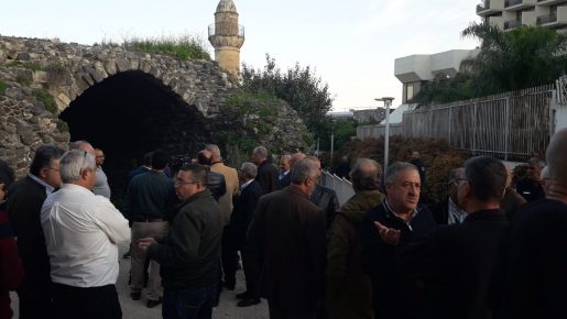 “المتابعة” تحذر من مواصلة الاعتداءات على مسجد البحر في طبريا