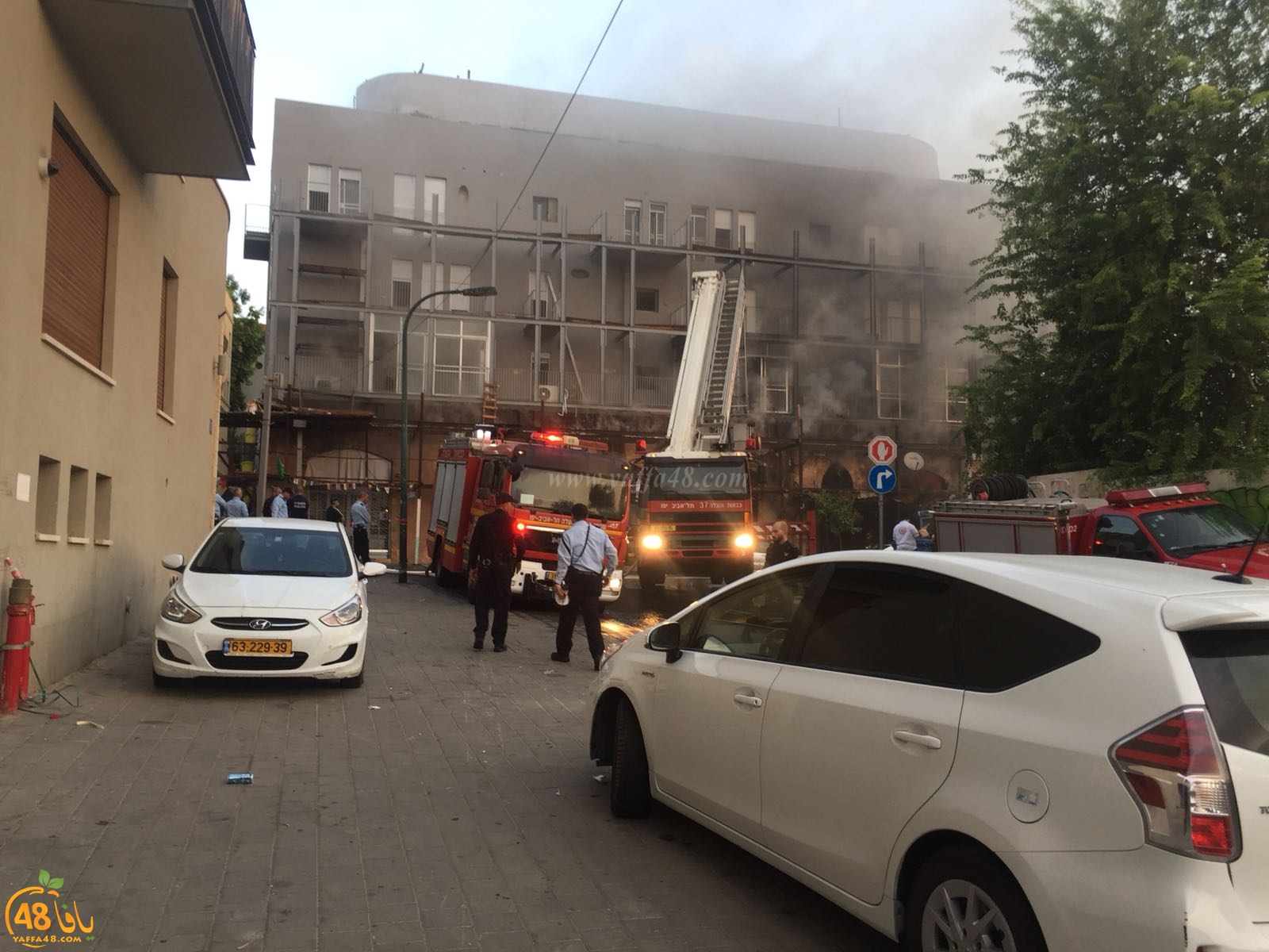 فيديو يافا:حريق هائل في مبنى بشارع يهودا مرخوزا والشرطة تغلق الطرق