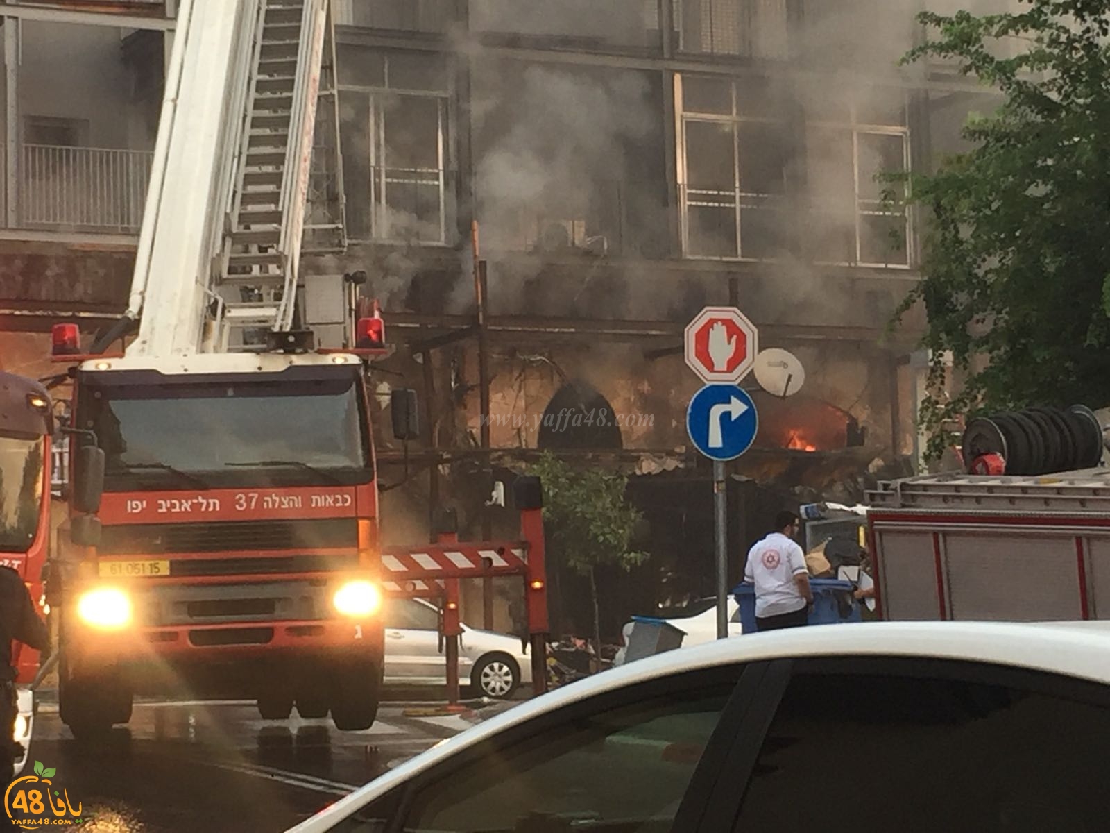 فيديو يافا:حريق هائل في مبنى بشارع يهودا مرخوزا والشرطة تغلق الطرق