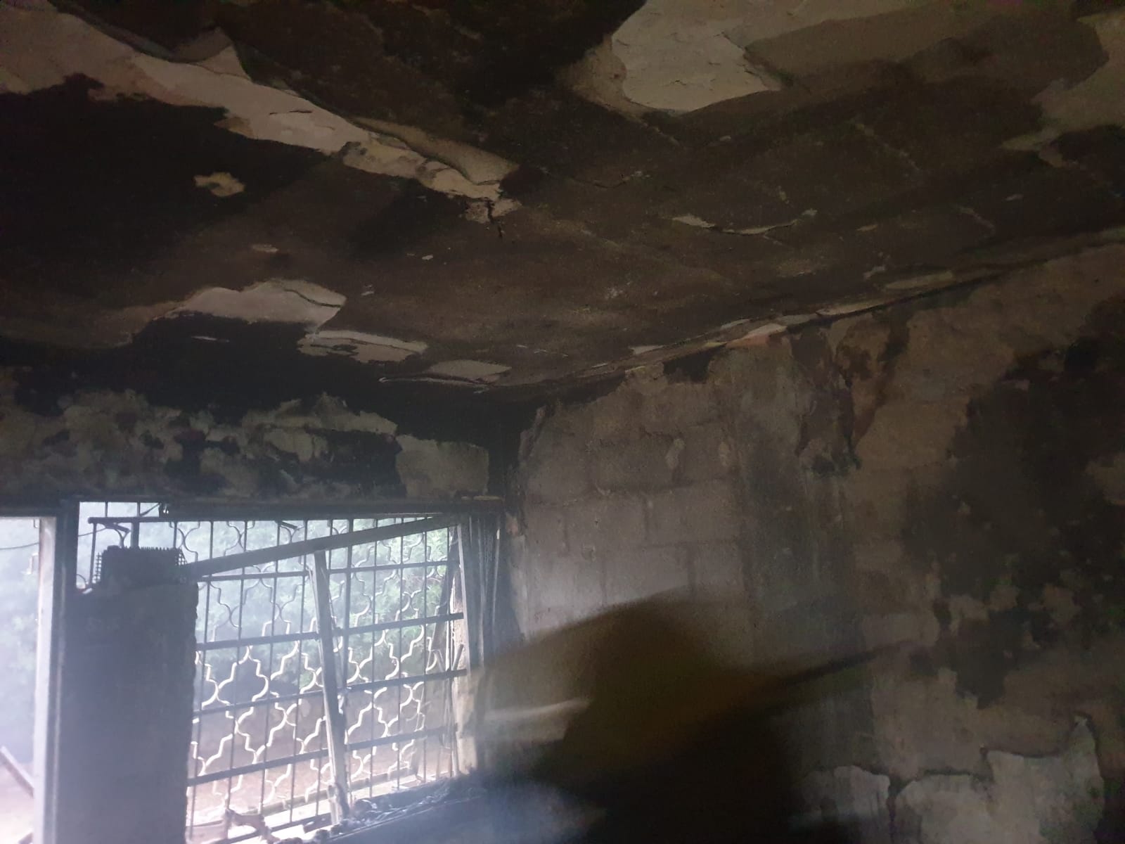  اللد: حريق داخل شقة سكنية دون اصابات