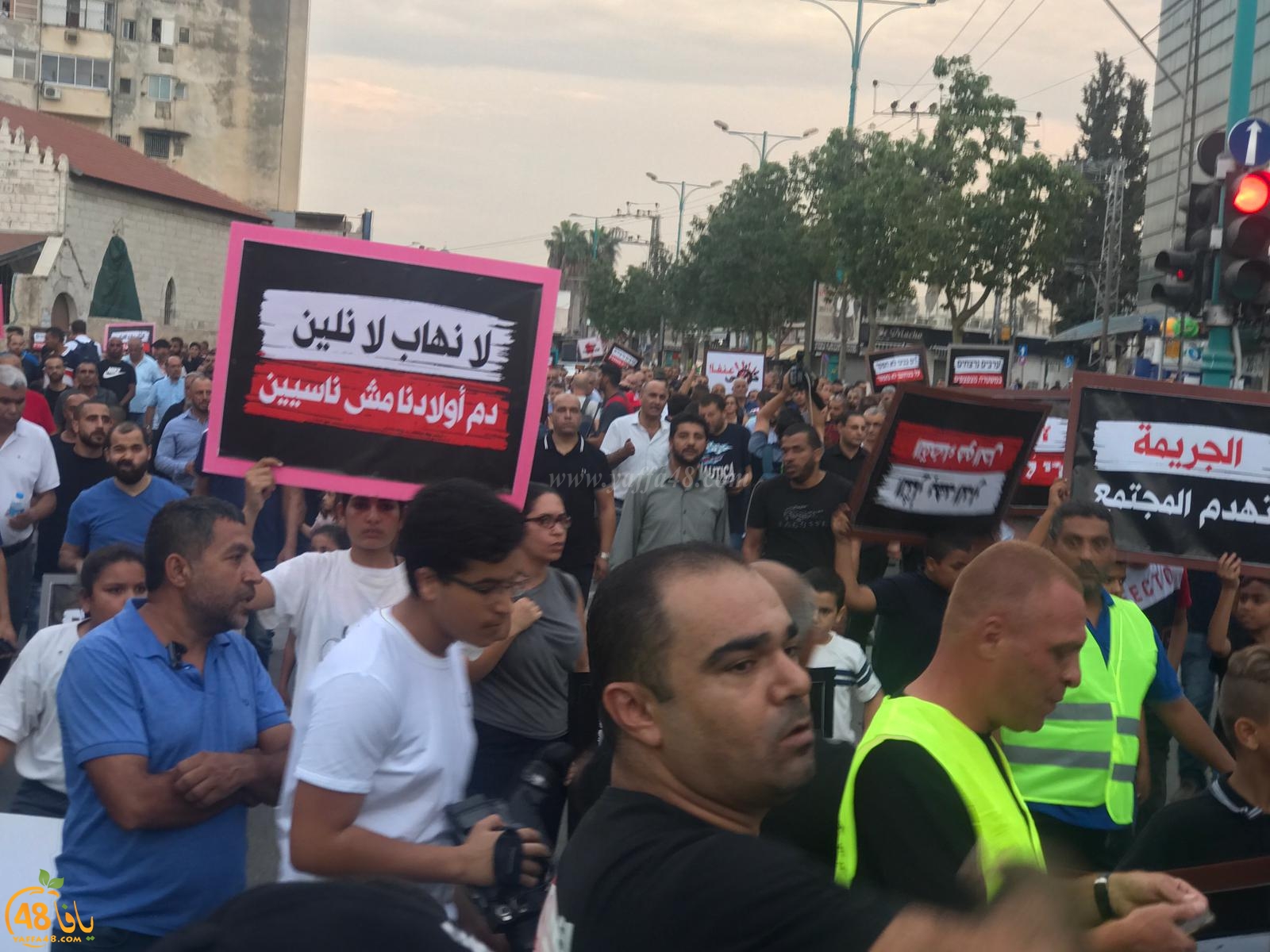 فيديو: تظاهرة قطرية غاضبة في مدينة الرملة احتجاجاً على العنف والجريمة