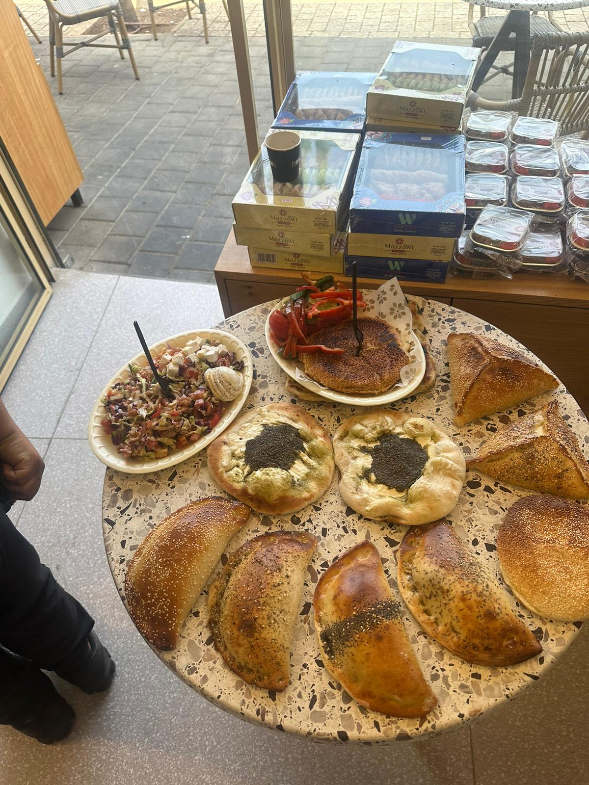  يافا: أشهى المعجنات والخبز المحلى بانتظاركم لدى مخبز أبو العافية 