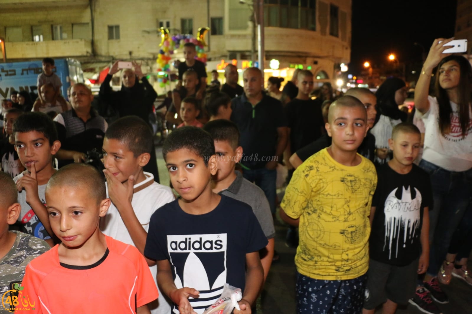 بالصور: جموع غفيرة تُشارك في مسيرة عيد الفطر السعيد بمدينة يافا 