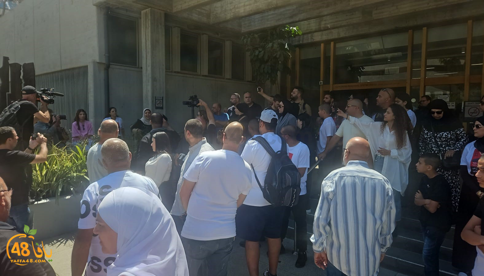 وقفة احتجاجية أثناء محاكمة الشرطي قاتل الشهيد يعقوب طوخي