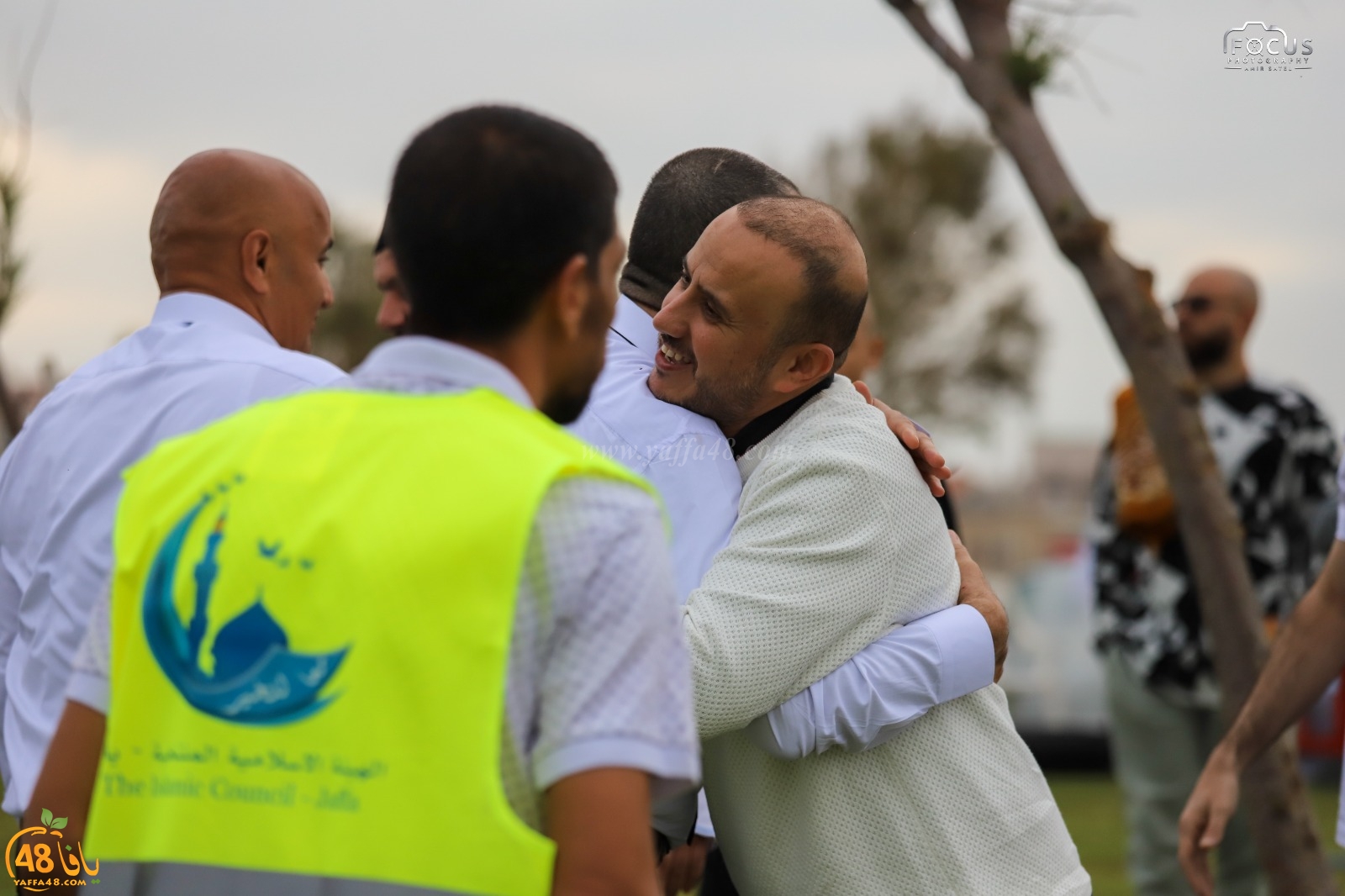  أهالي يافا يؤدون صلاة عيد الفطر في متنزه العجمي 