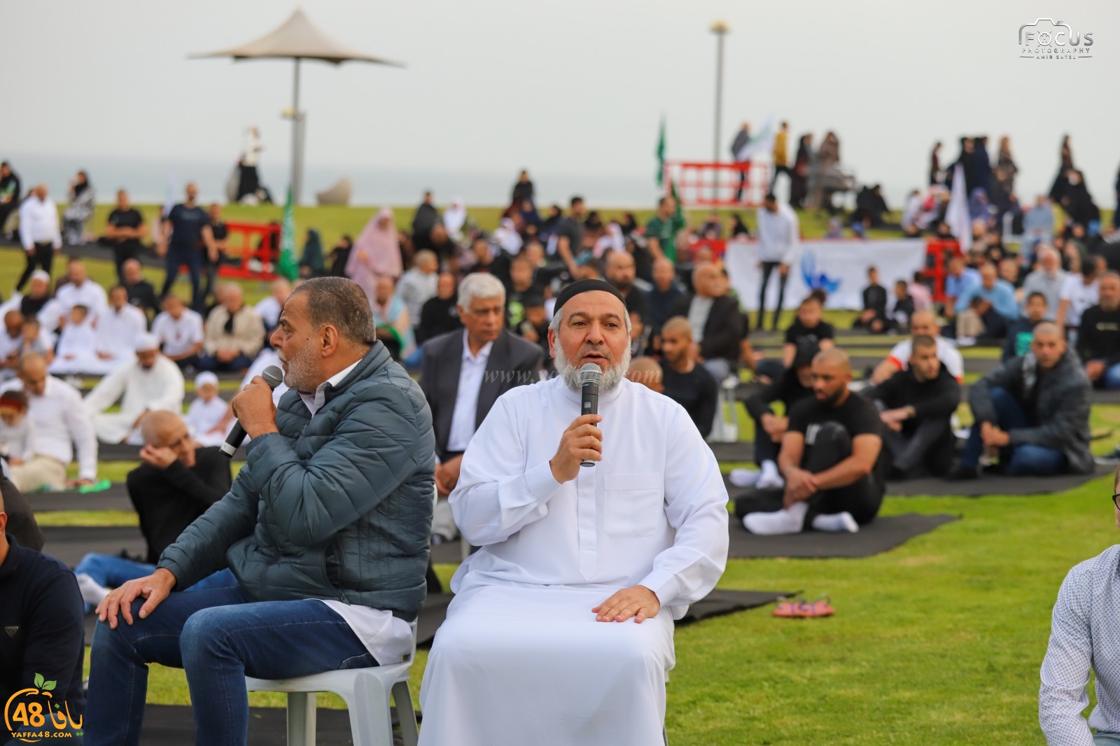  أهالي يافا يؤدون صلاة عيد الفطر في متنزه العجمي 