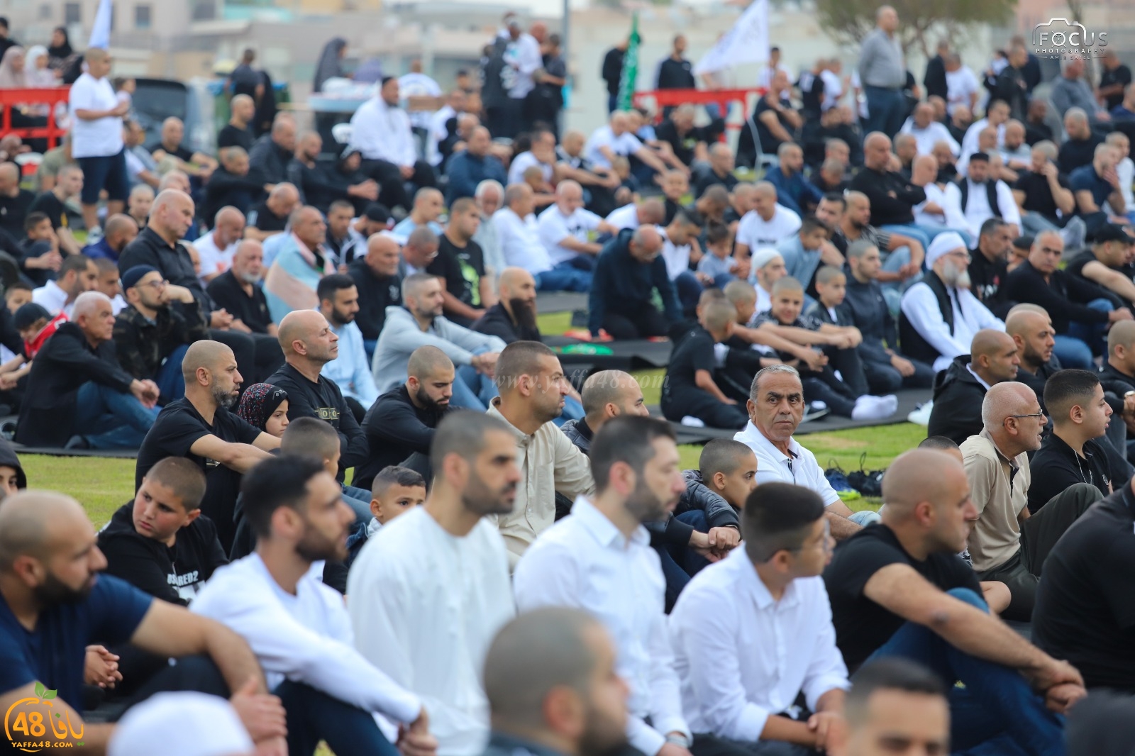  أهالي يافا يؤدون صلاة عيد الفطر في متنزه العجمي 