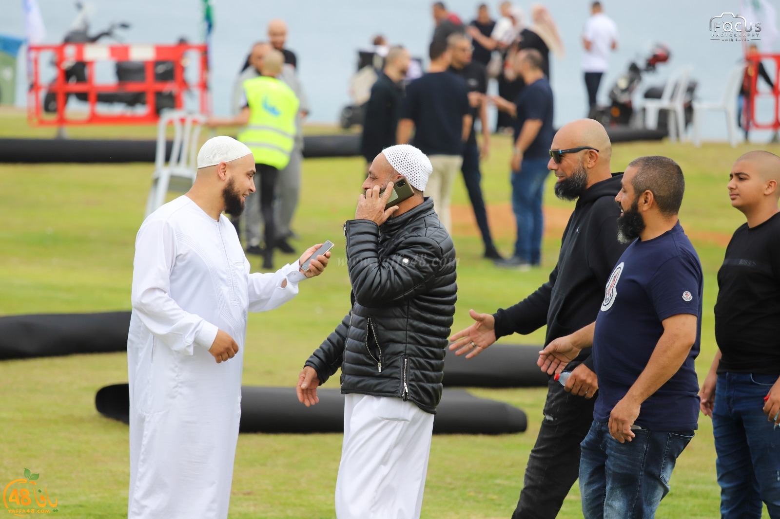  أهالي يافا يؤدون صلاة عيد الفطر في متنزه العجمي 