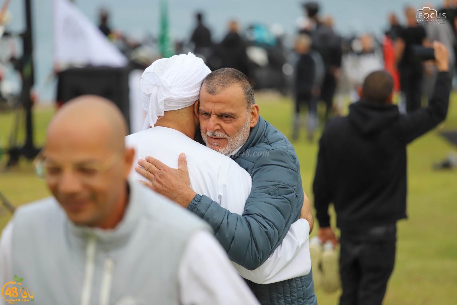  أهالي يافا يؤدون صلاة عيد الفطر في متنزه العجمي 