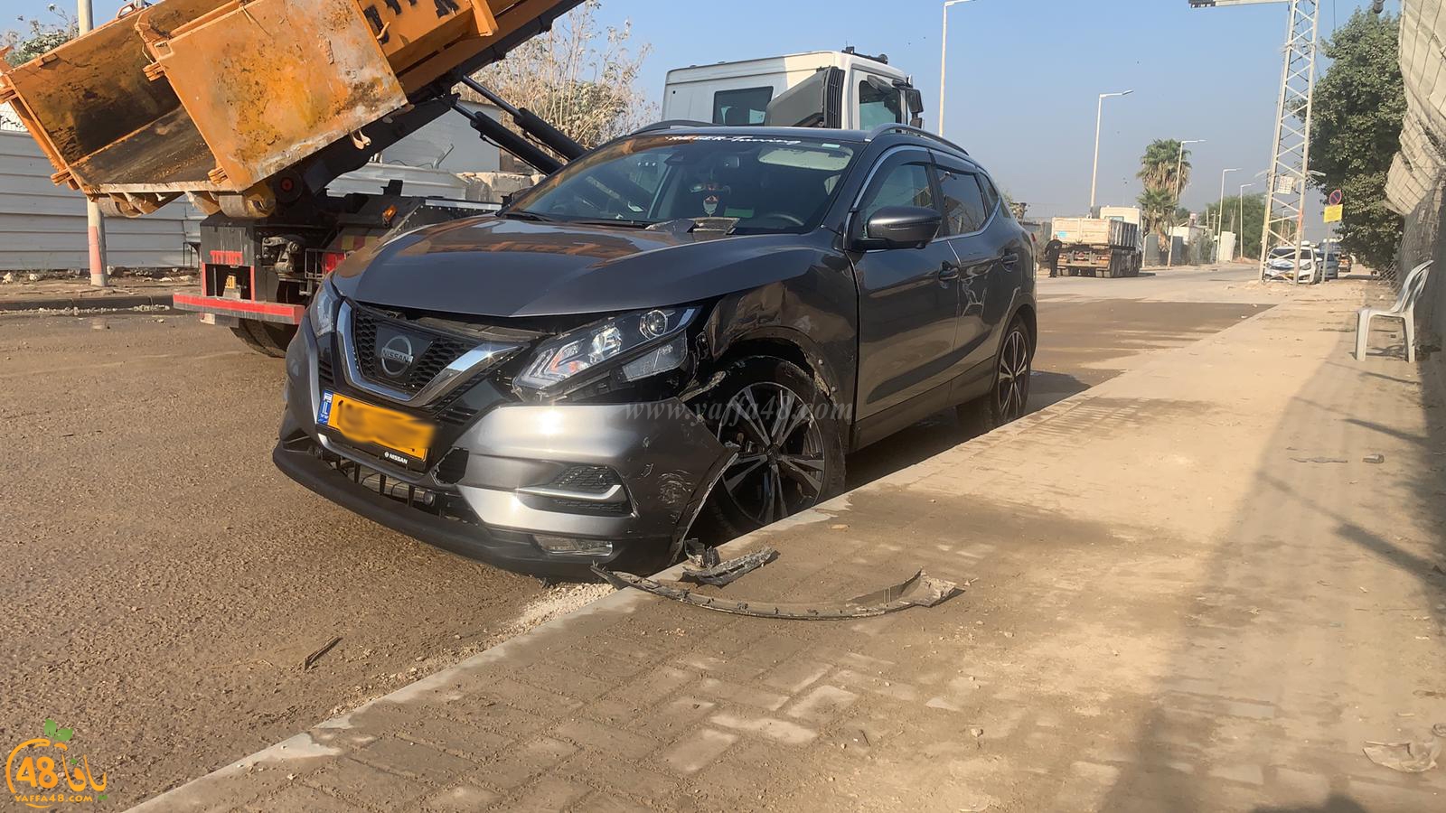  اصابة طفيفة لسائق مركبة بحادث طرق في مدينة اللد