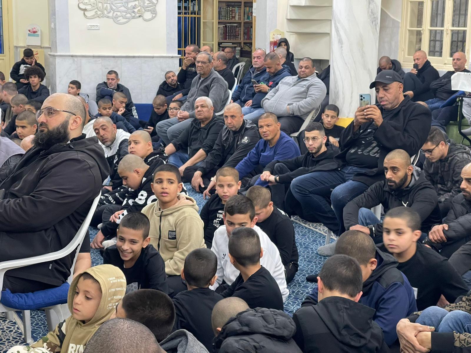 يافا: بالصور إحتفال حاشد لتكريم الفتية المواظبين عصلاة الجماعة في مسجد النزهة