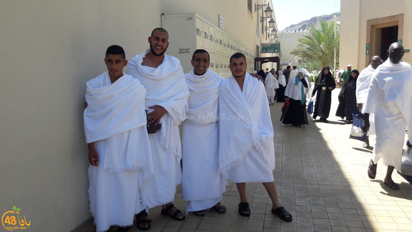صور: معتمرو اللد يغادرون المدينة المنورة إلى مكة المكرمة لأداء عمرة رمضان