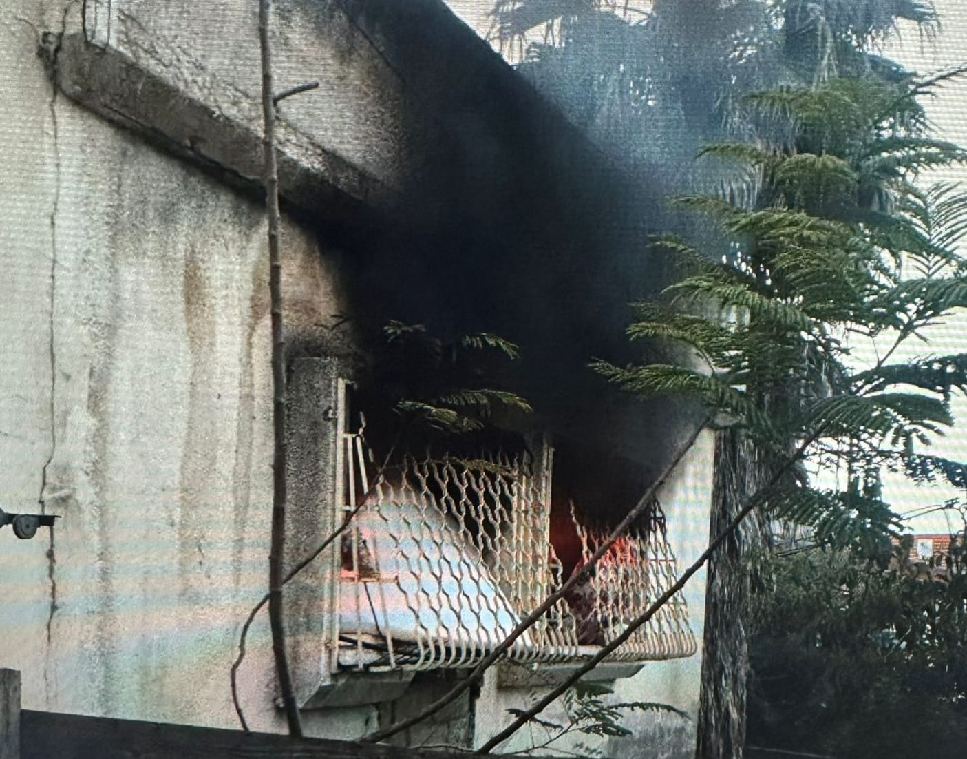  اللد: حريق داخل منزل دون وقوع اصابات