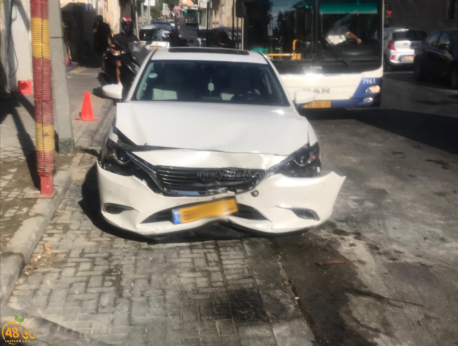 يافا: إصابة طفيفة لشخصين بحادث طرق بين مركبتين 