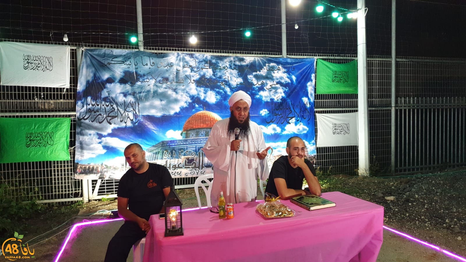بعد توقفها خلال شهر رمضان.. خيمة الهدى تستأنف أمسياتها الدعوية في مدينة بيافا (صور)