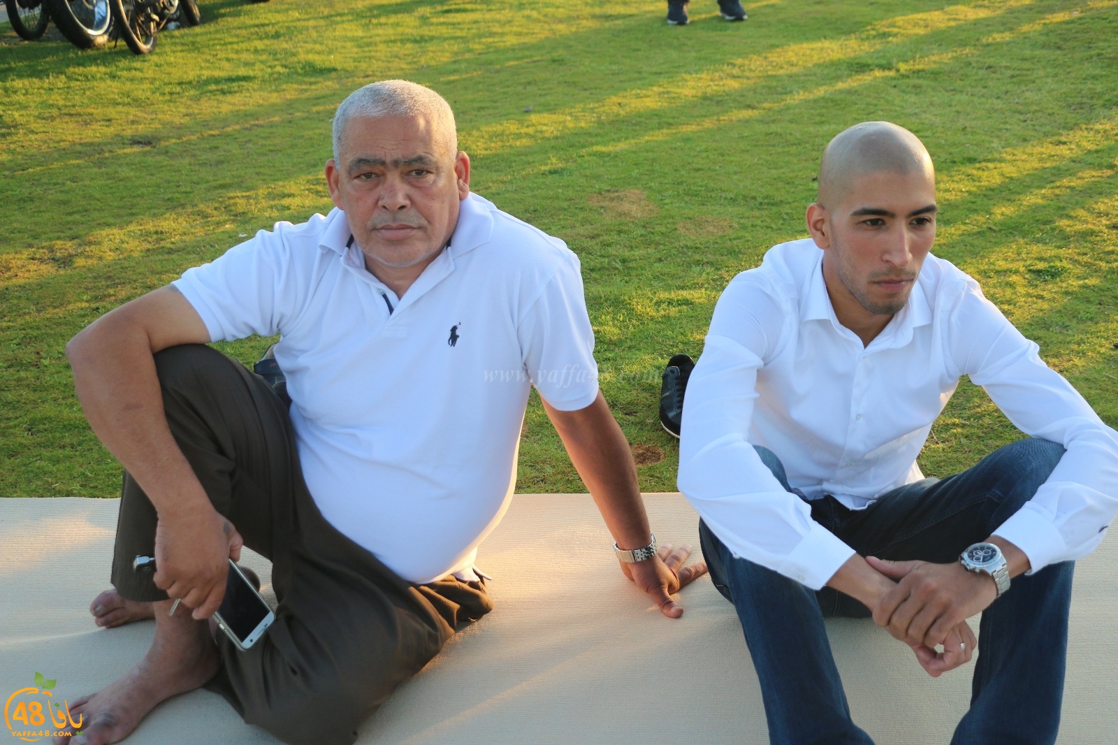  صور: للعام الثاني على التوالي - أهالي يافا يؤدون صلاة العيد في الخلاء متنزه العجمي 
