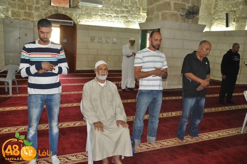 بالفيديو: الحاج أبو أيمن مؤذن مسجد اللد الكبير لأهالي المدينة كفانا قتل، كفانا دم 